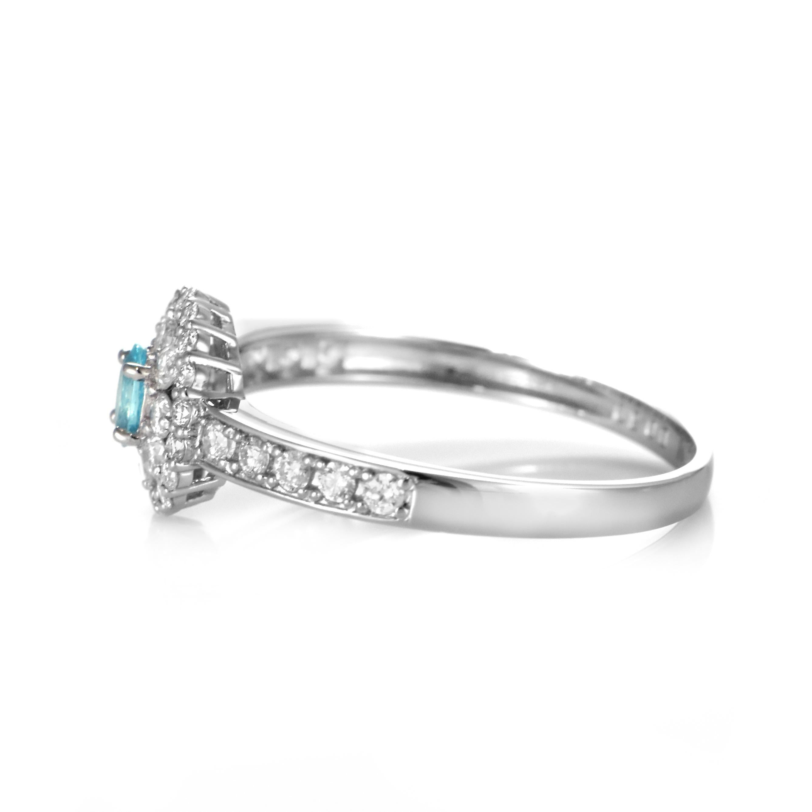 Anello con tormalina brasiliana Paraiba e diamanti da 0.10 carati con incastonatura in platino in vendita 5