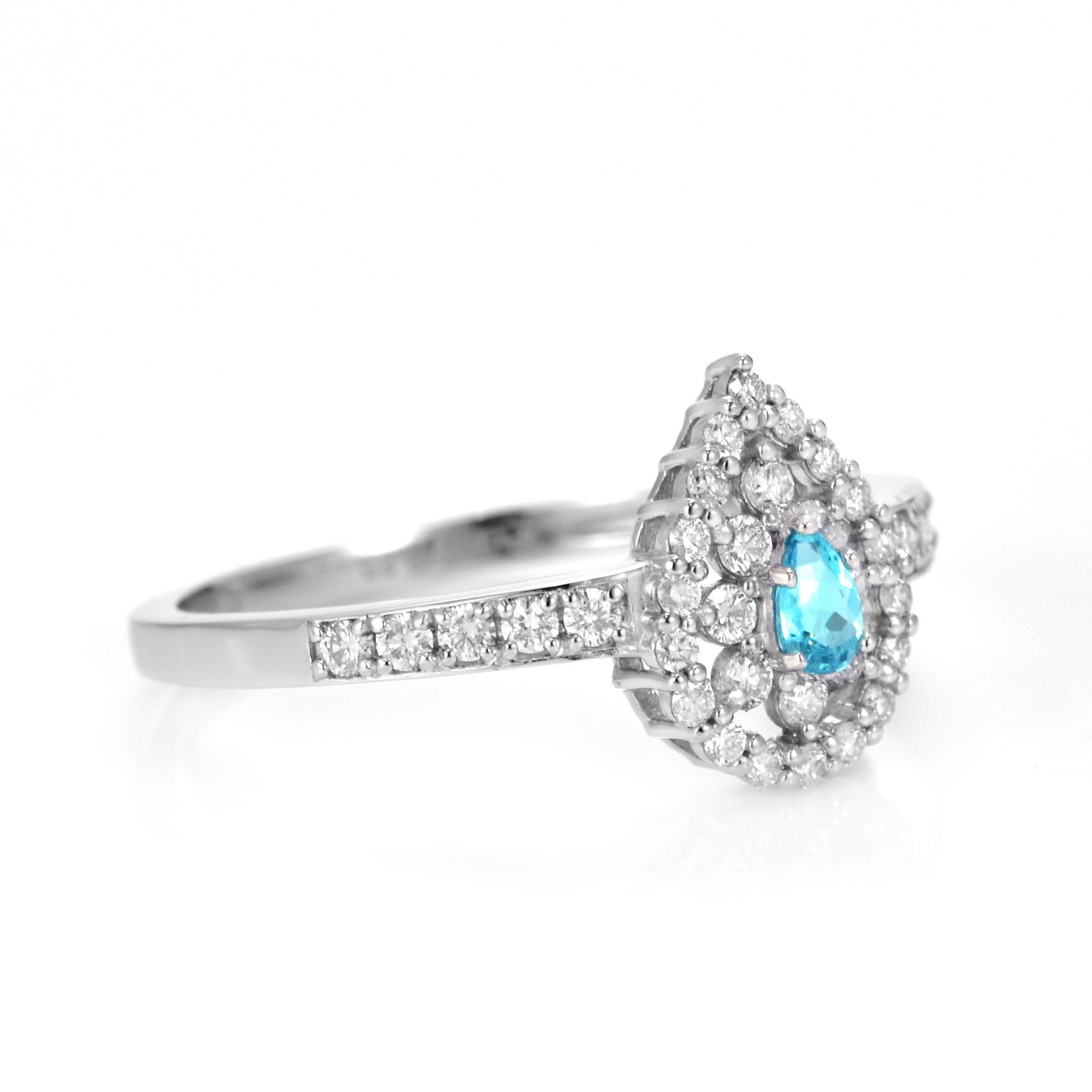0.10 Carat Natural Brazilian Paraiba Tourmaline & Diamond Ring Made in Platinum In New Condition For Sale In Tokyo, JP