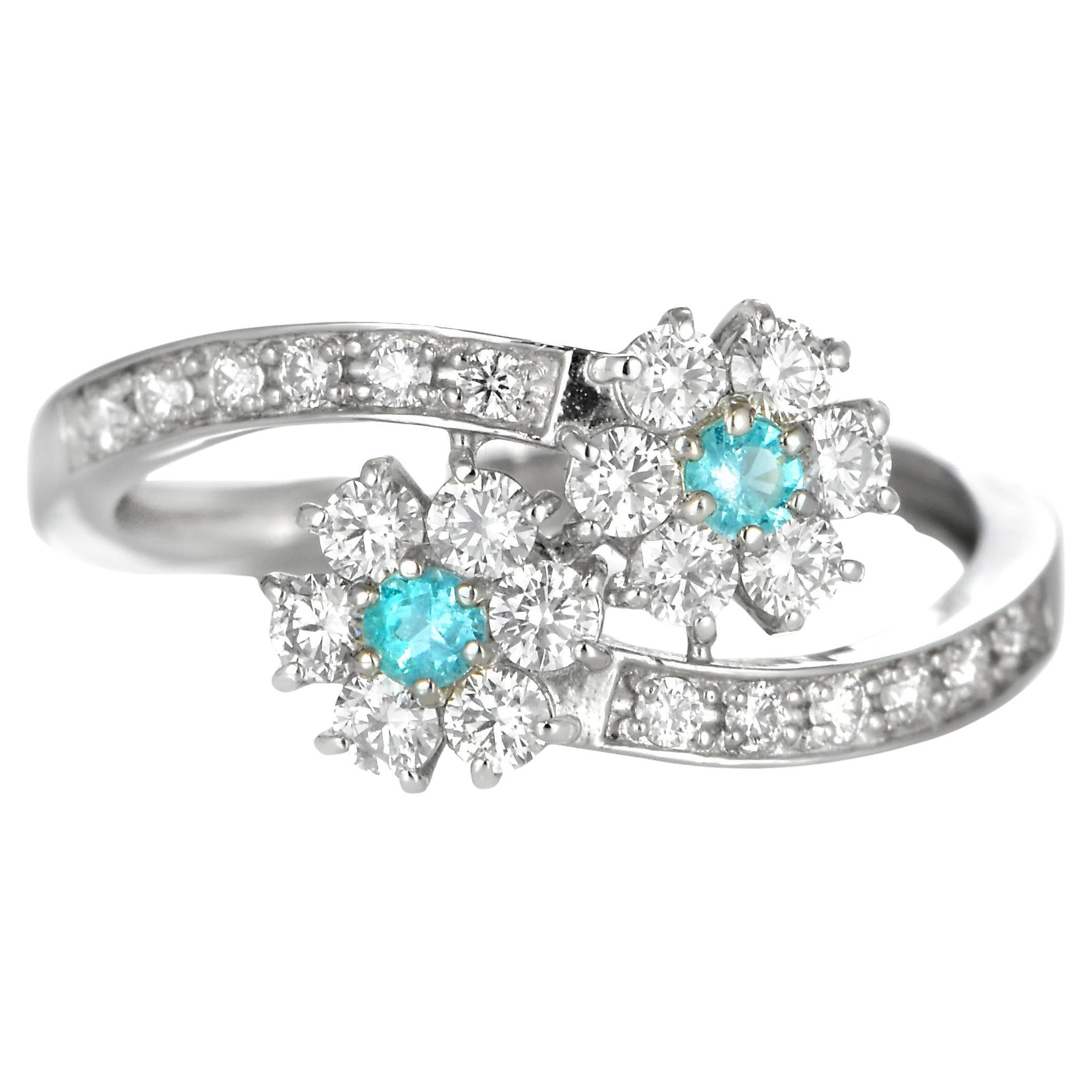 Bague en platine avec tourmaline Paraiba brésilienne naturelle de 0.10 carat et diamants