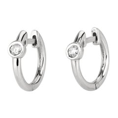 Boucles d'oreilles créoles Huggie en or blanc 14 carats et diamants de 0,10 carat - Shlomit Rogel