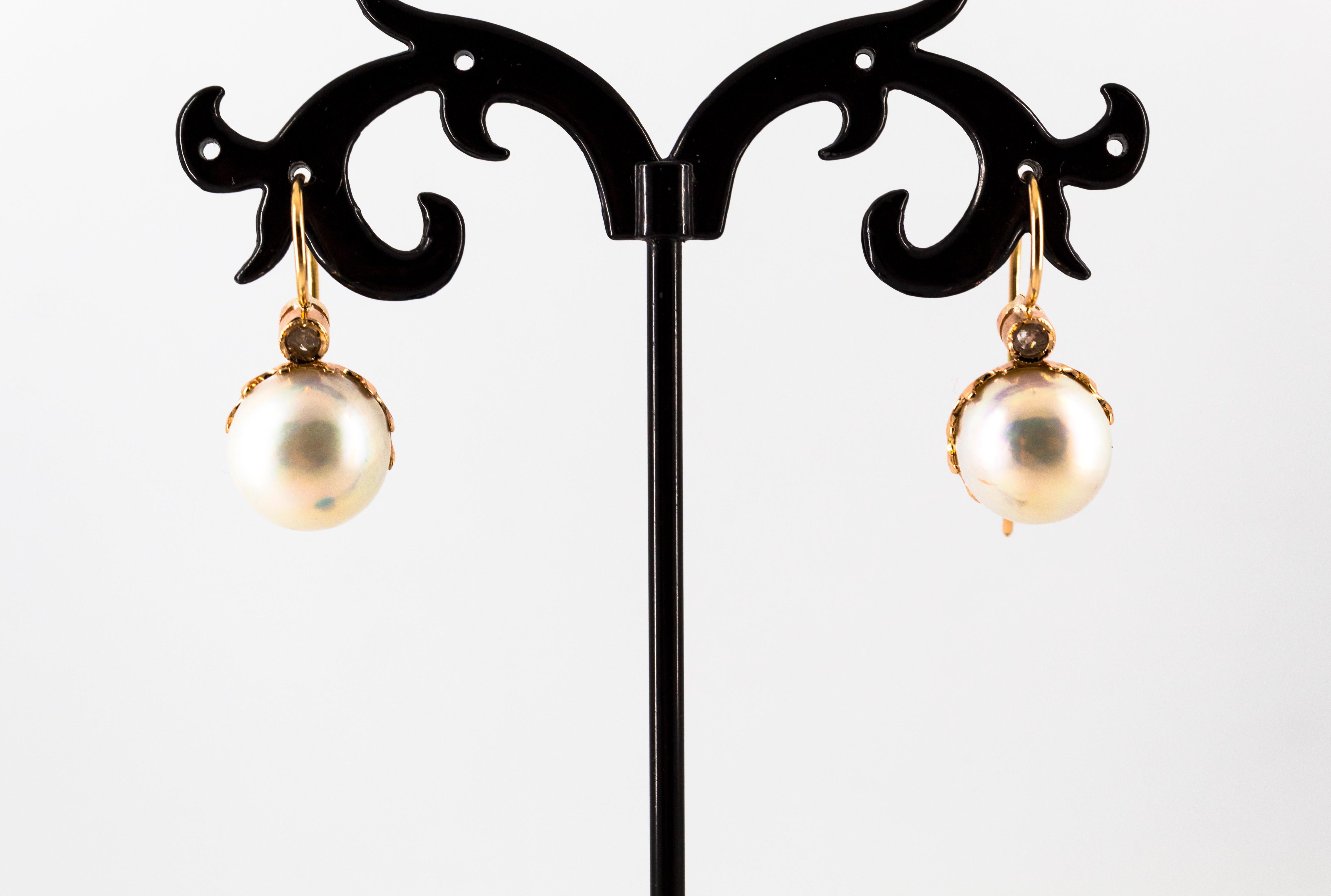 0.10 Carat White Rose Cut Diamond Mabe Pearl Yellow Gold Lever-Back Earrings In New Condition For Sale In Naples, IT