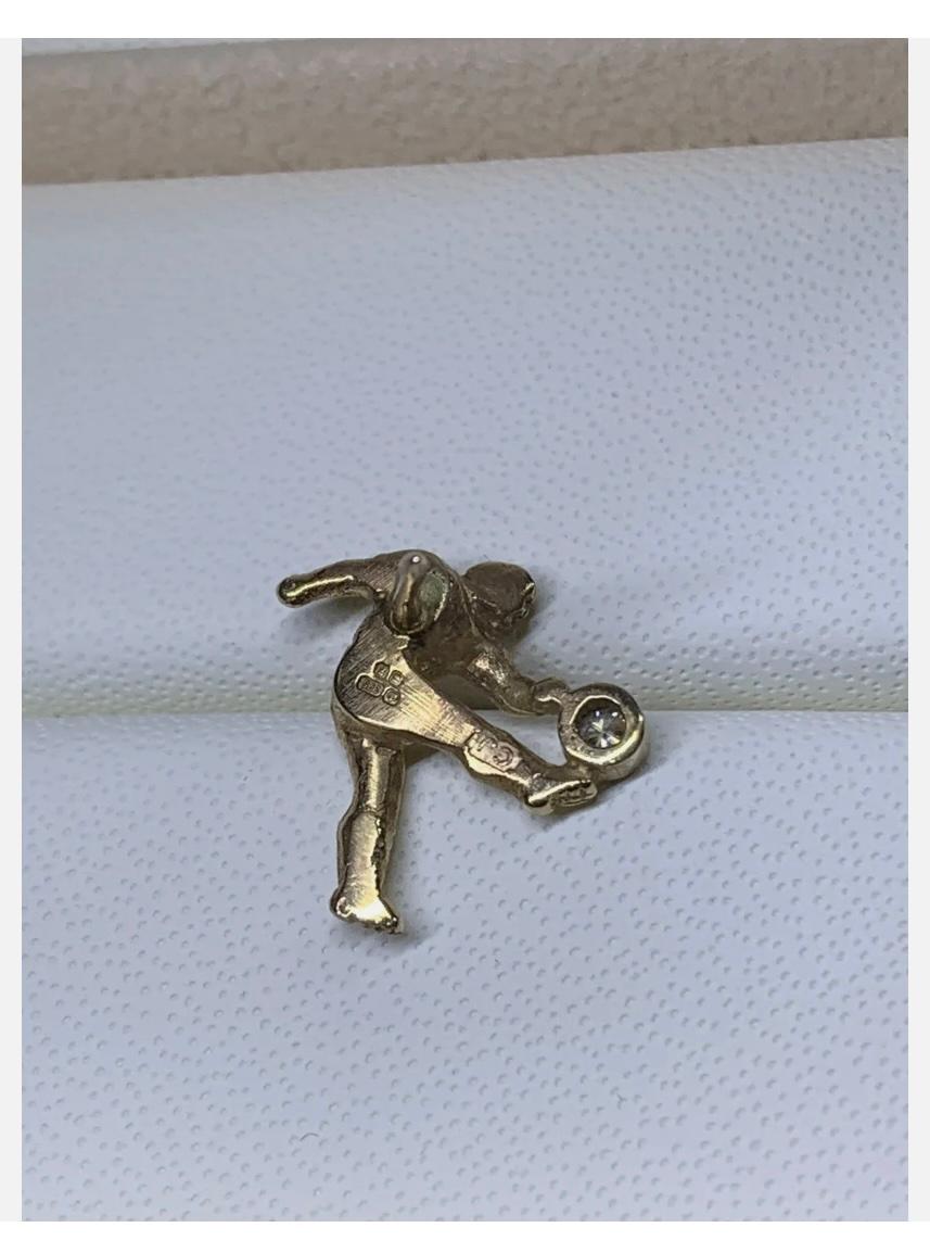 0.10ct Diamond Chunky Football Pin Badge Soccer Charm 9ct Yellow Gold For Sale 2