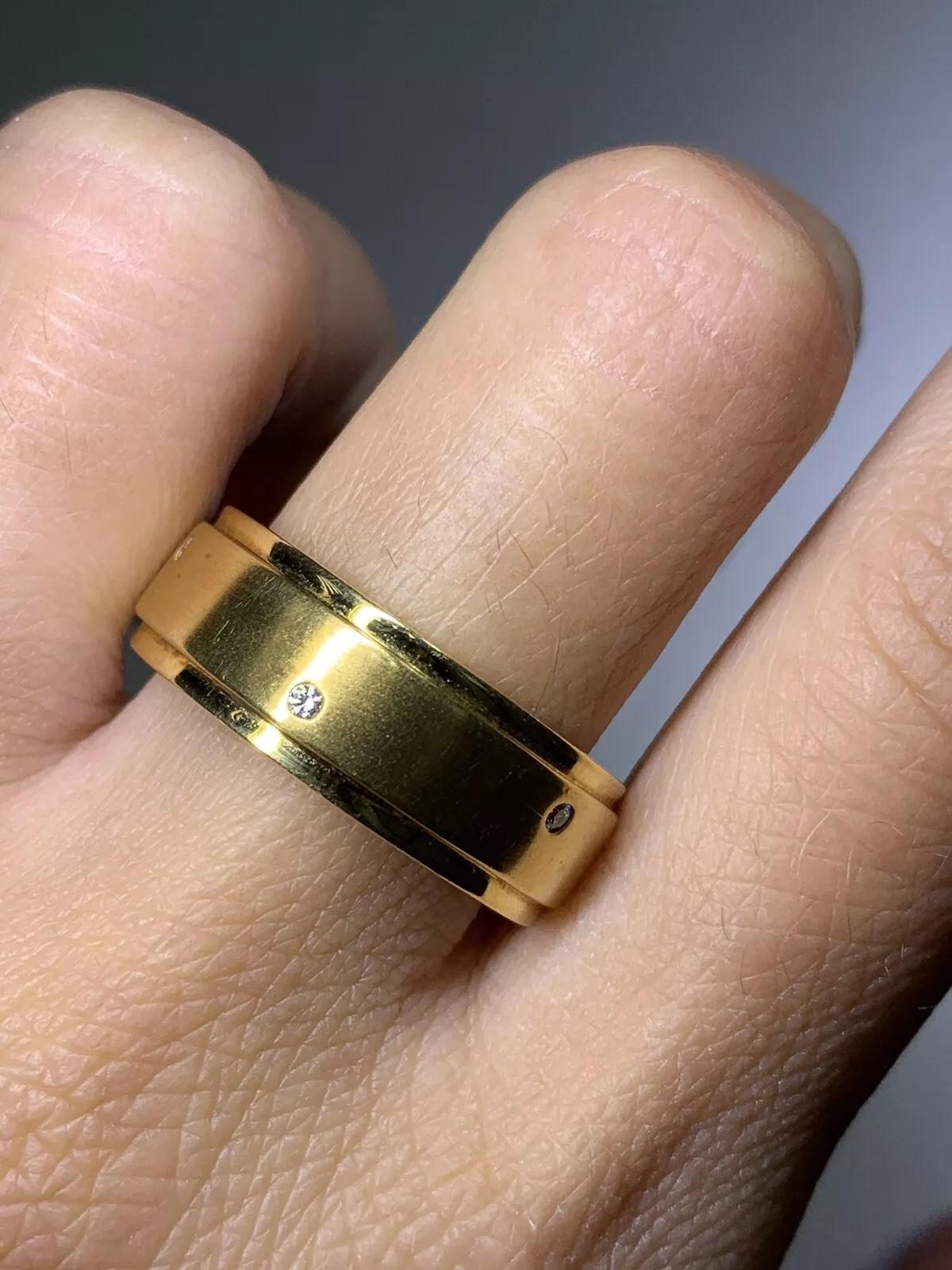 0.10ct Diamond chunky large wedding ring 18ct yellow gold 8.0g 8mm In New Condition For Sale In London, GB