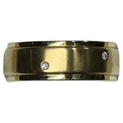 0.10ct Diamante grueso gran anillo de bodas 18ct oro amarillo 8.0g 8mm