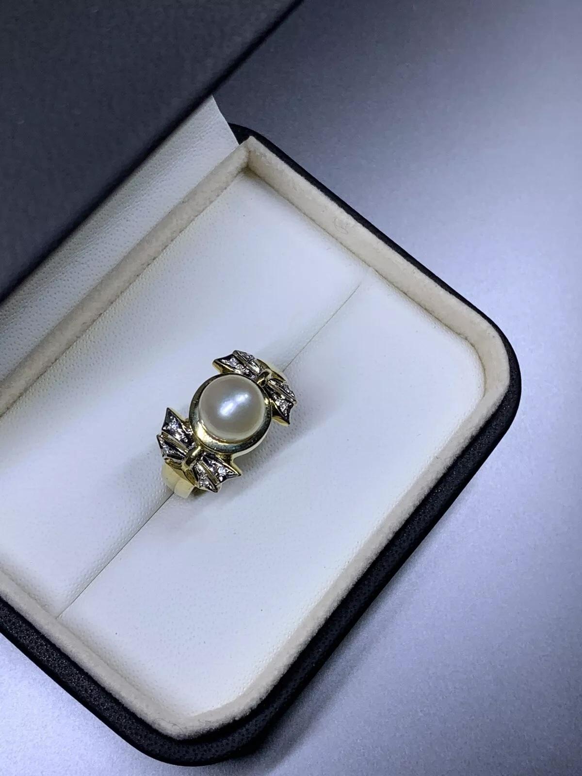 0.10ct Diamond chunky pearl solitaire engagement ring in 18ct yellow gold For Sale 1