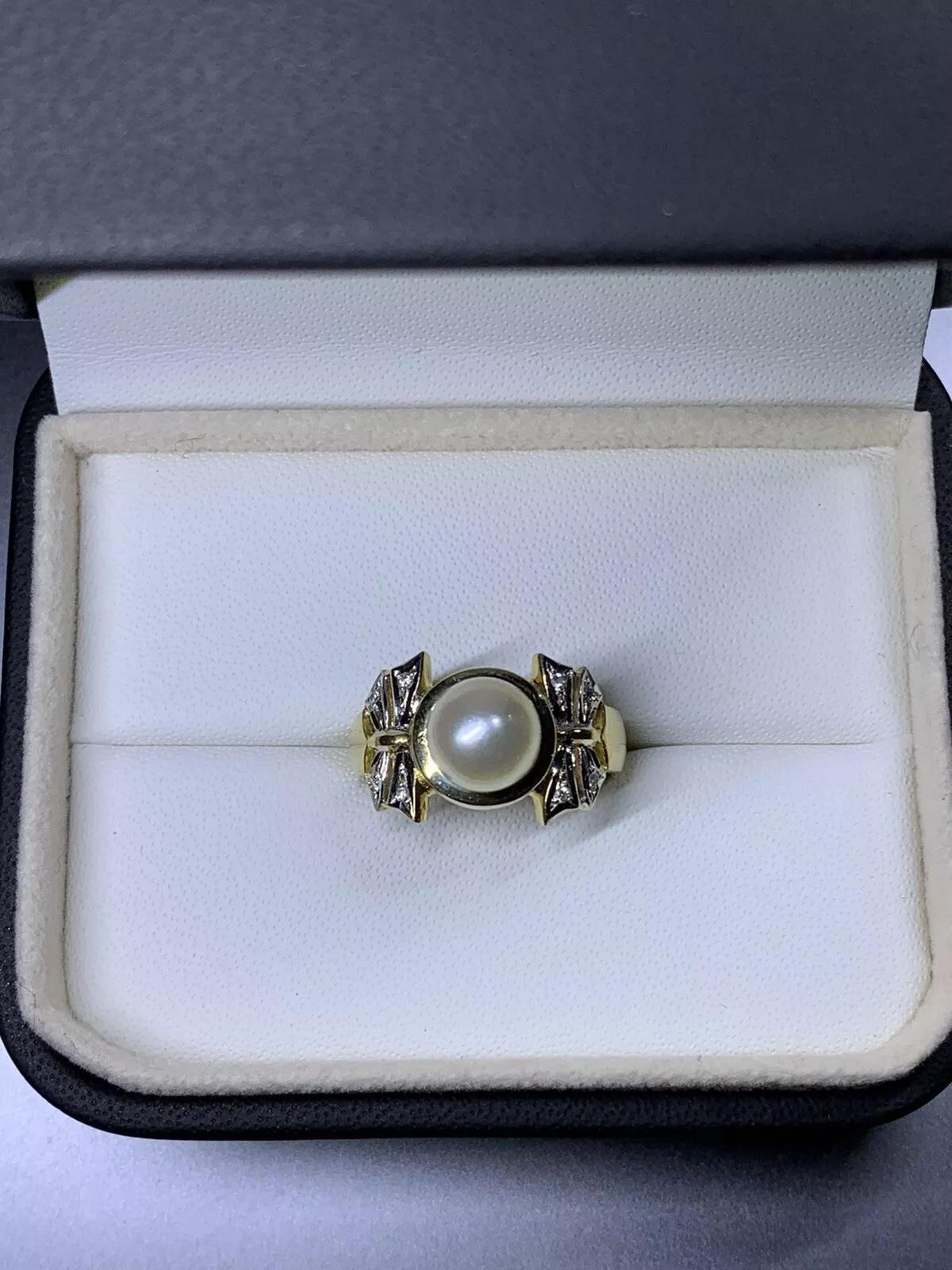 0.10ct Diamond chunky pearl solitaire engagement ring in 18ct yellow gold For Sale 3