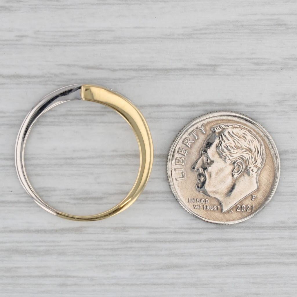 Bague bypass solitaire en or jaune et blanc 18 carats avec diamants de 0,10 carat, taille 7,75 en vente 3