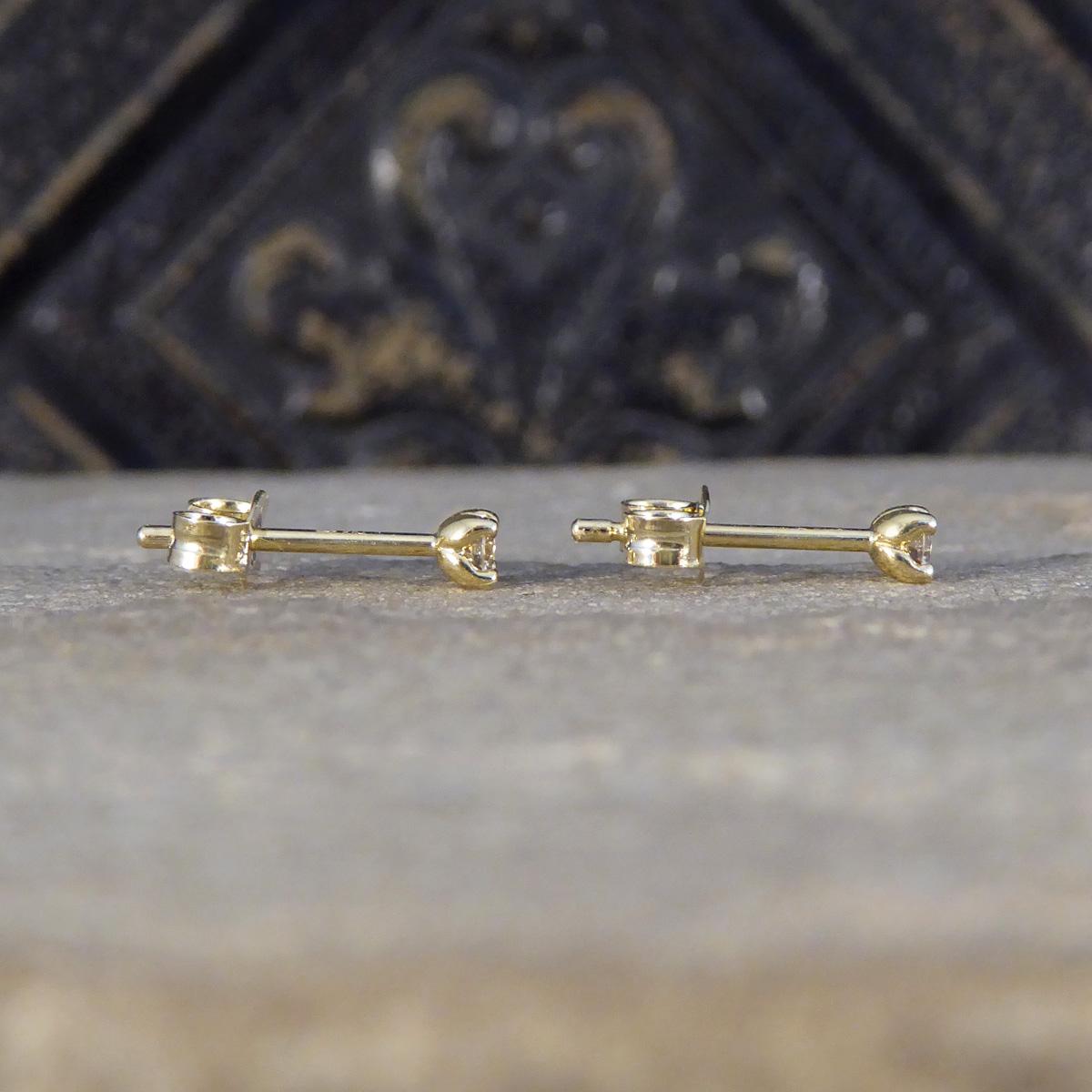 Modern 0.10ct Diamond Stud Earrings in Yellow Gold