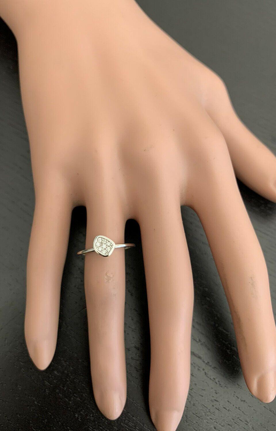 Round Cut 0.10 Carat Natural Diamond 14 Karat Solid White Gold Band Ring For Sale