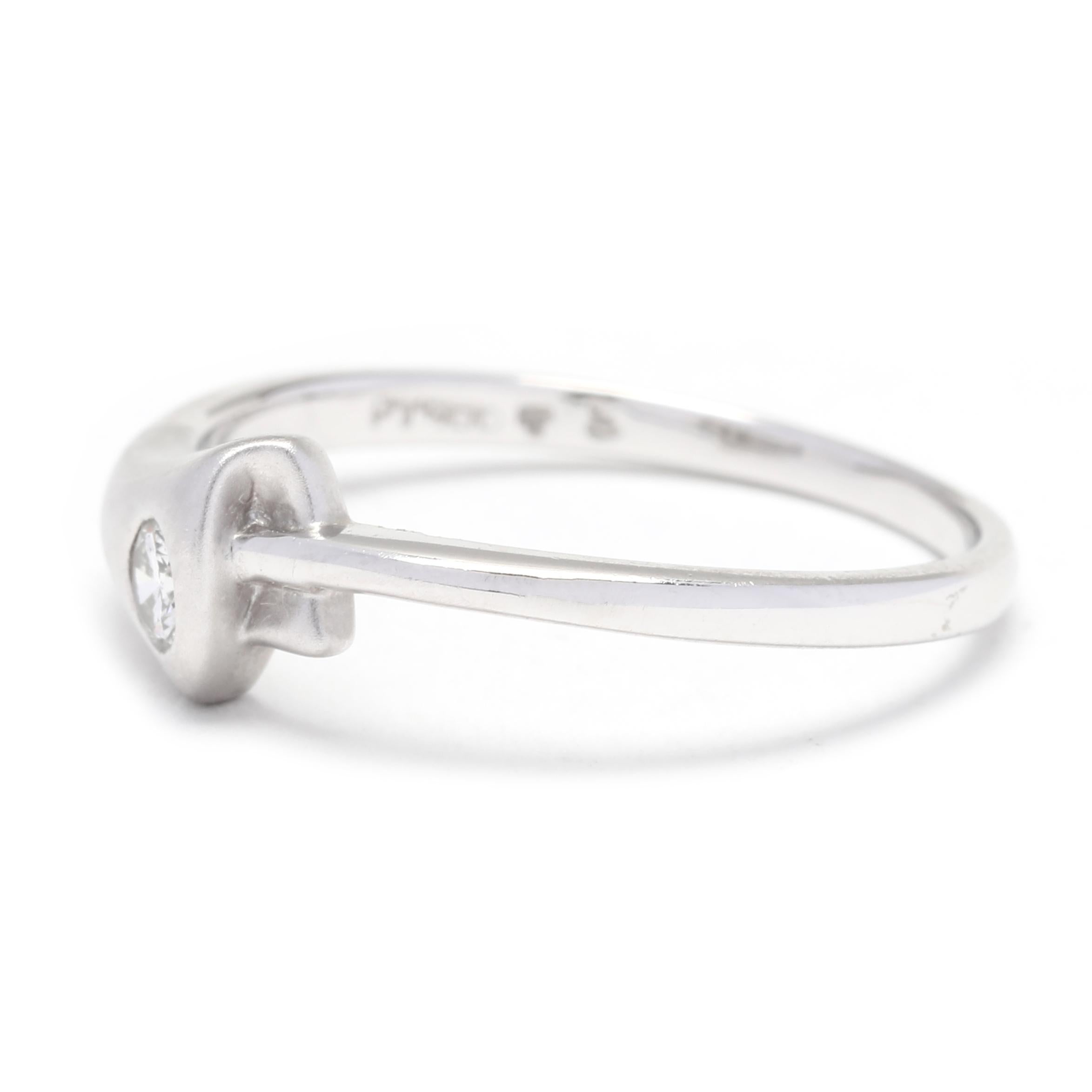 Bague empilable en platine avec diamants de 0,10 carat, taille de bague 6 Bon état - En vente à McLeansville, NC