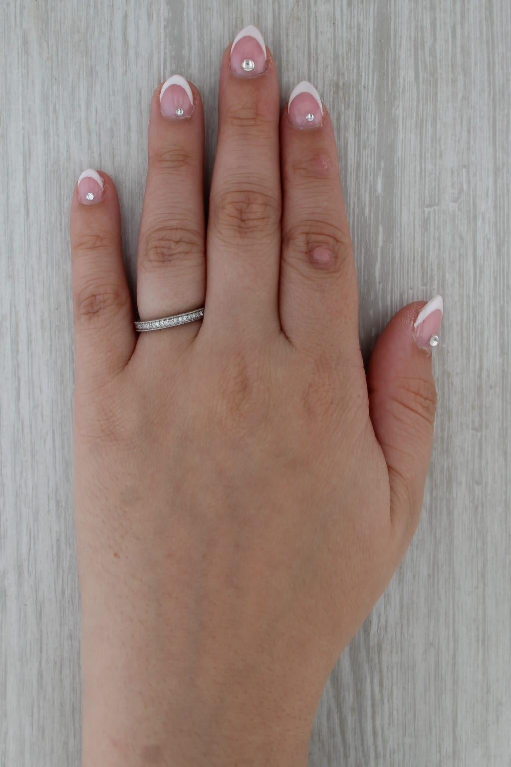 0.10ctw Diamond Wheat Etched Wedding Band 14k White Gold Size 7 Stackable Ring For Sale 4