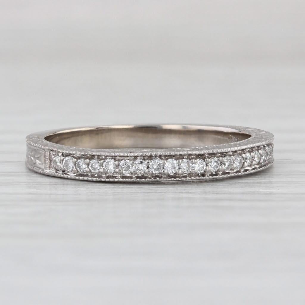 0.10ctw Diamond Wheat Etched Wedding Ring 14k White Gold Size 7 Stackable Band In Good Condition For Sale In McLeansville, NC