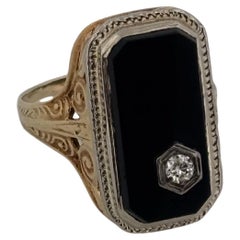 0.10ctw Old European Cut Diamond 14K Yellow Gold Rectangular Black Onyx Ring