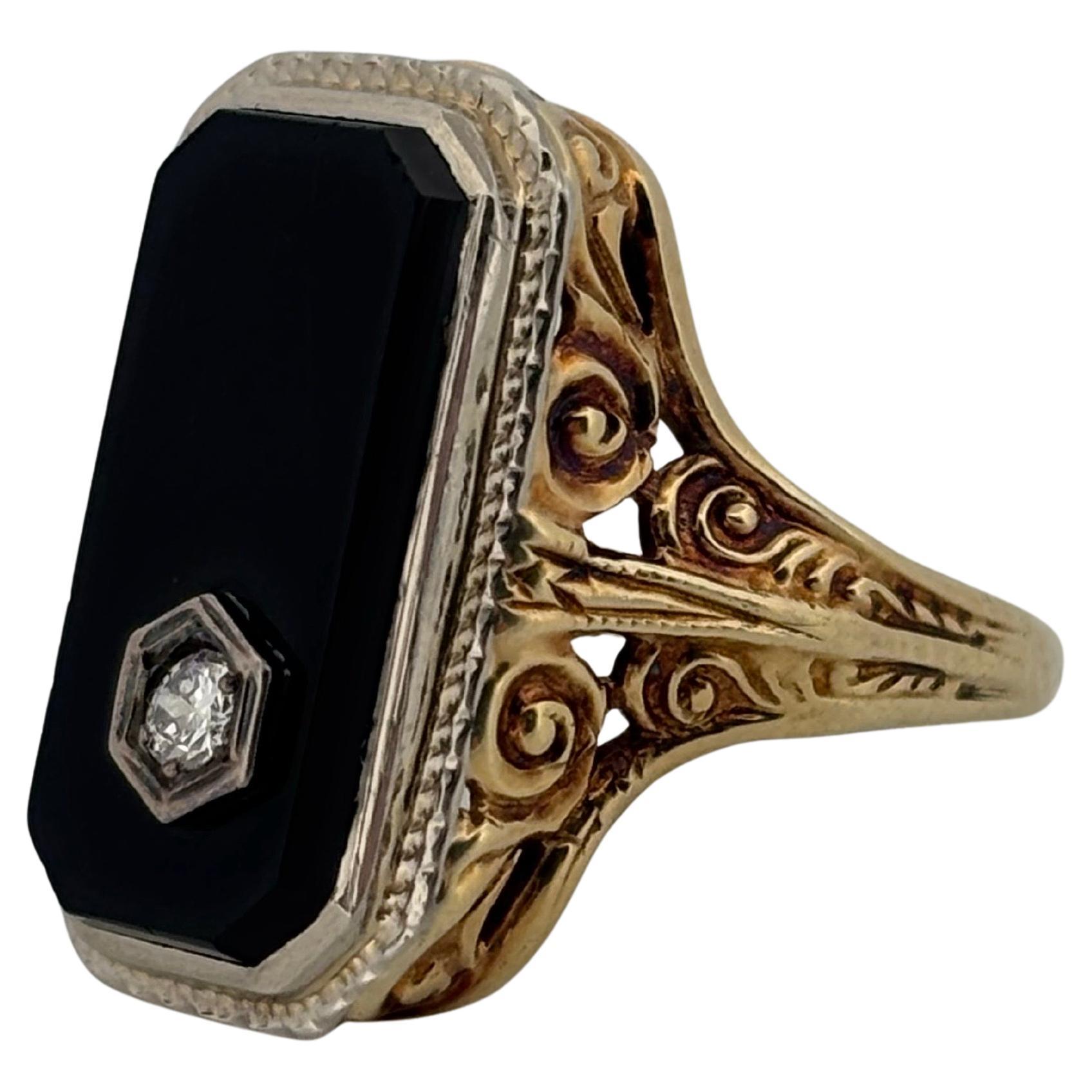 0,10ctw Rundschliff Diamant 14K Gelbgold Rechteckig Schwarz Onyx Ring