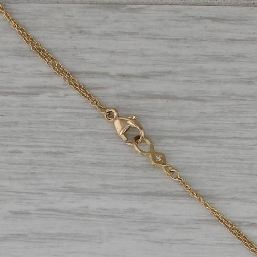 Collana con ciondolo di diamanti e zaffiri da 0,10 ctw in oro giallo 18 carati con catena a cavo da 16,25