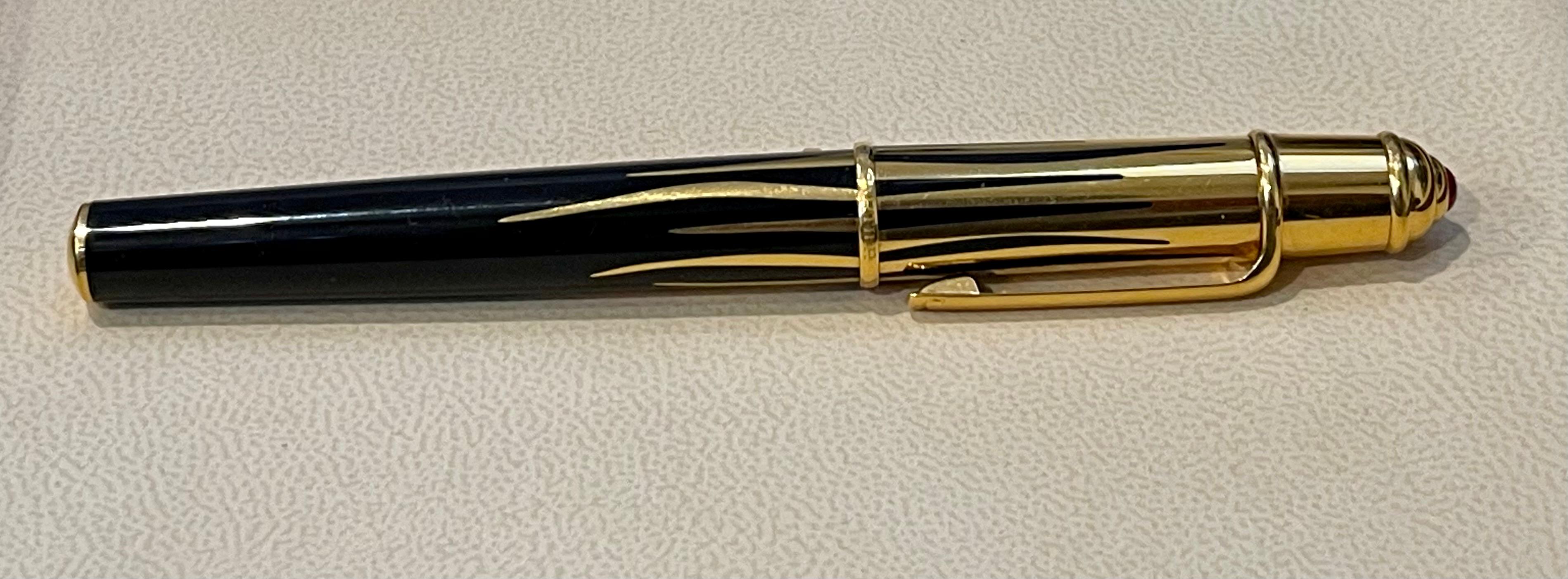 011253 RARE Cartier Mini  Diabolo Flames Fountain Pen M, Black & Gold 3