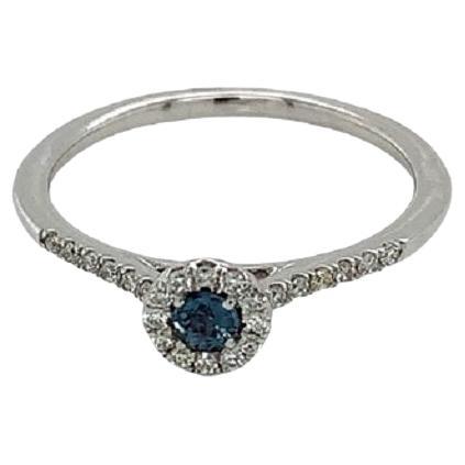 0.11 Carat. Elegant Natural Brazillian Alexandrite & Diamond Ring For Sale