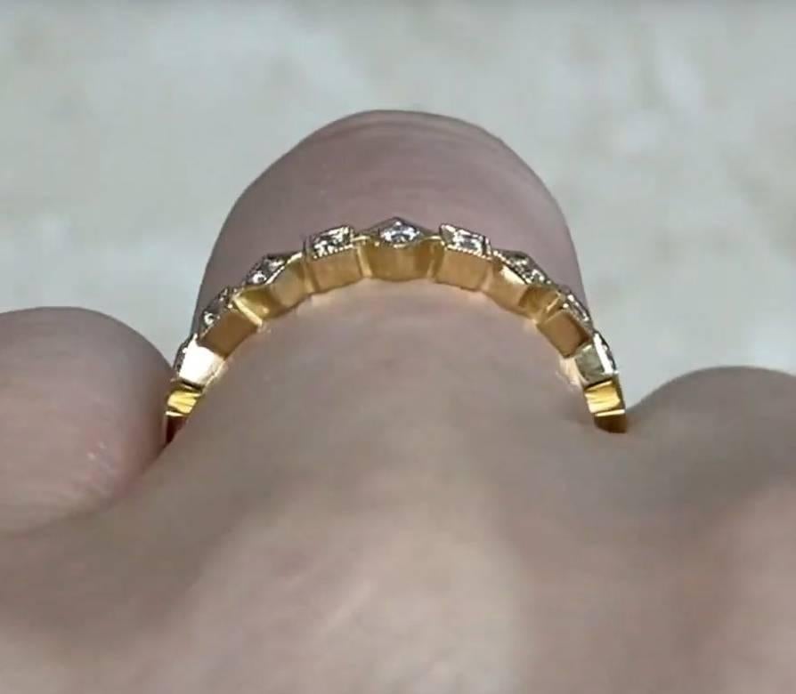 0.11ct Round Brilliant Cut Diamond Band Ring, 18k Yellow Gold For Sale 1