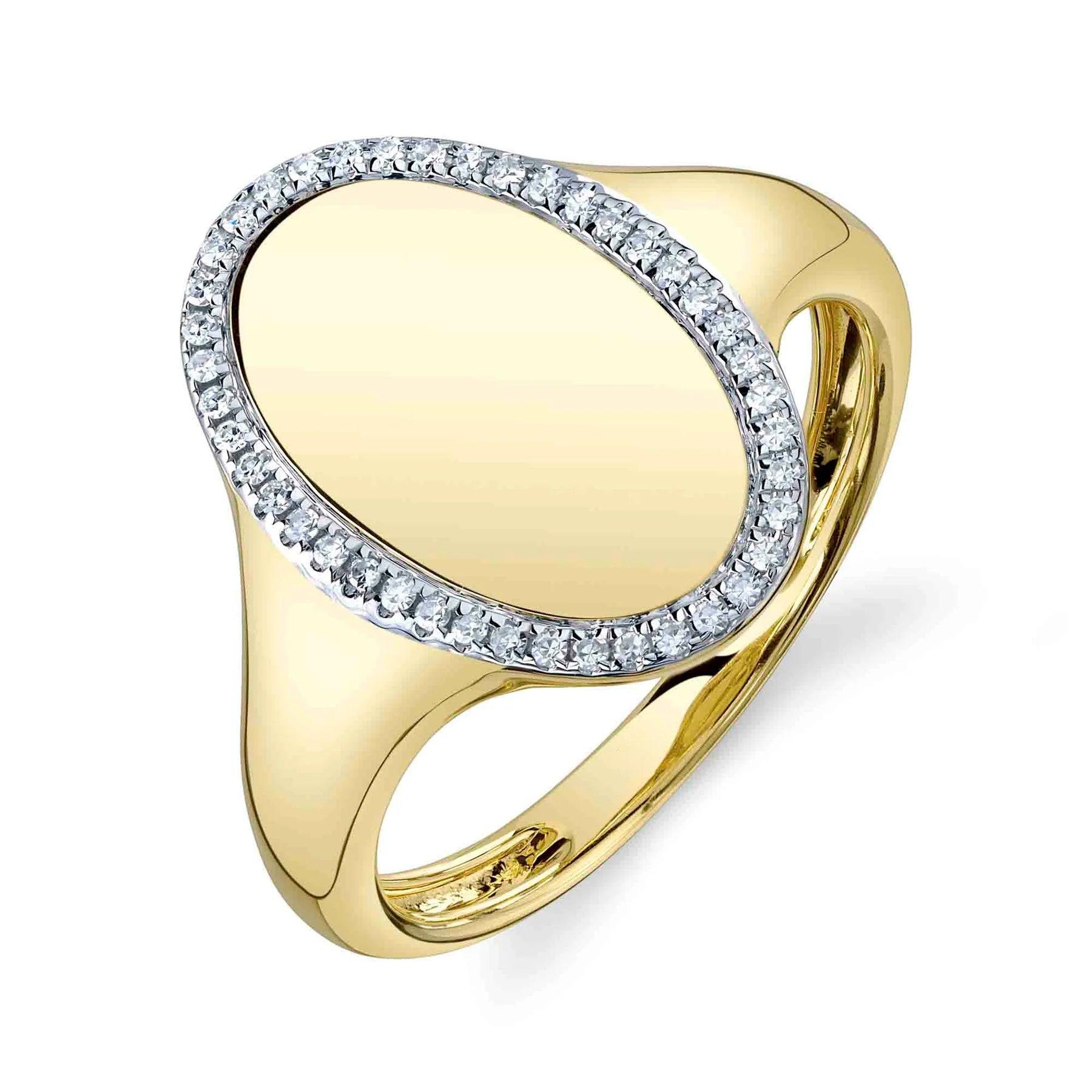 0.11ct Round Brilliant Cut Diamond Signet Ring For Sale