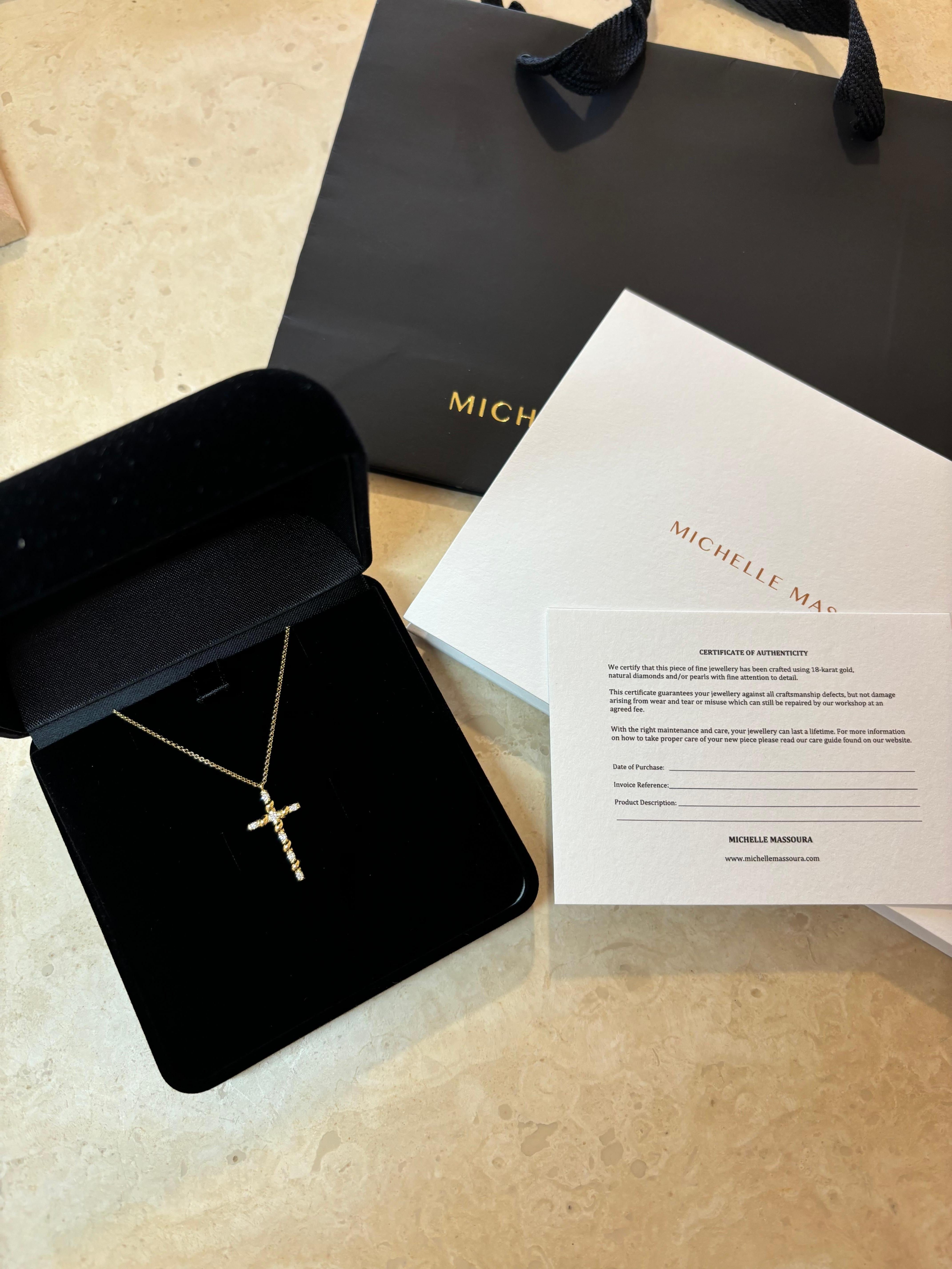 Diamond Cross Necklace, 18K Gold 16inch Chain, 0.11cts natural diamonds For Sale 2