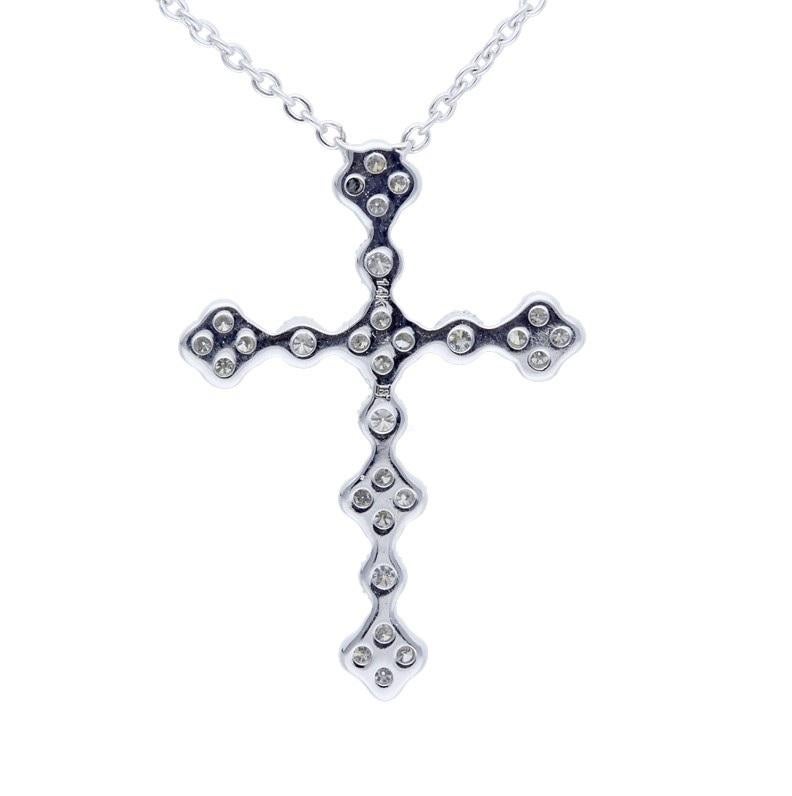 Round Cut 0.12 Carat Diamonds in 18K White Gold Cross Necklace For Sale