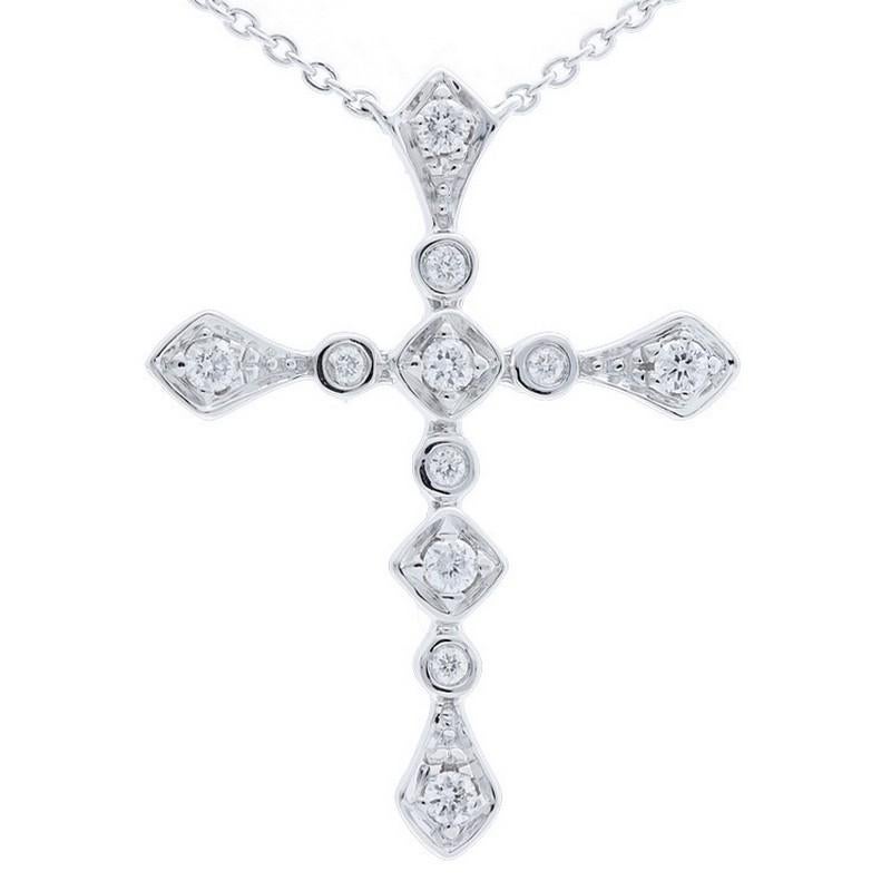     Karatgewicht der Diamanten: Diese exquisite Kreuz-Halskette ist mit insgesamt 0.12 Karat Diamanten besetzt. Das Collier ist mit 11 sorgfältig ausgewählten Diamanten im Rundschliff besetzt und strahlt einen zarten Glanz und zeitlosen Charme