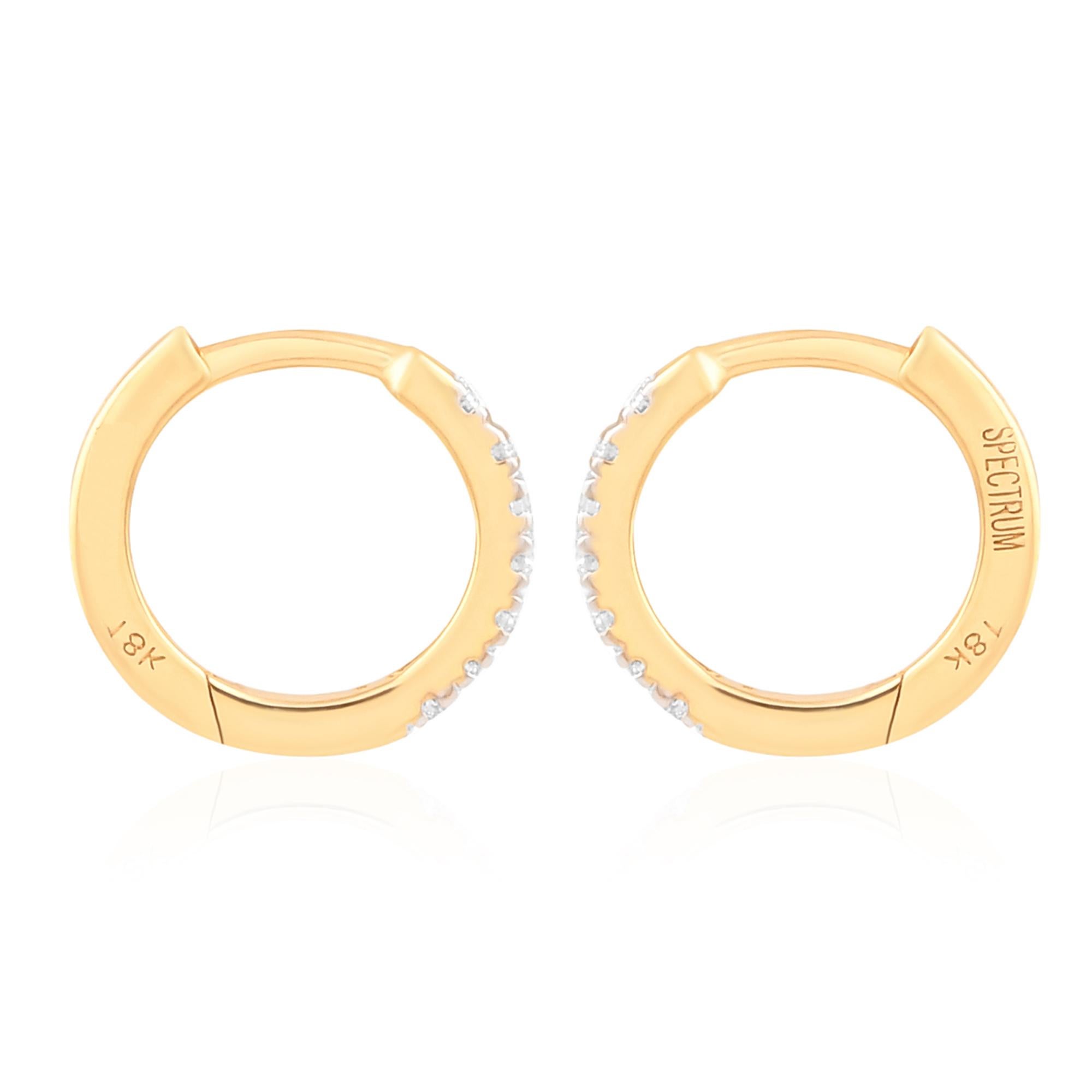 0.12 Carat SI/H Round Brilliant Cut Diamond Hoop Earrings 18 Karat Yellow Gold In New Condition For Sale In Diera, Dubai