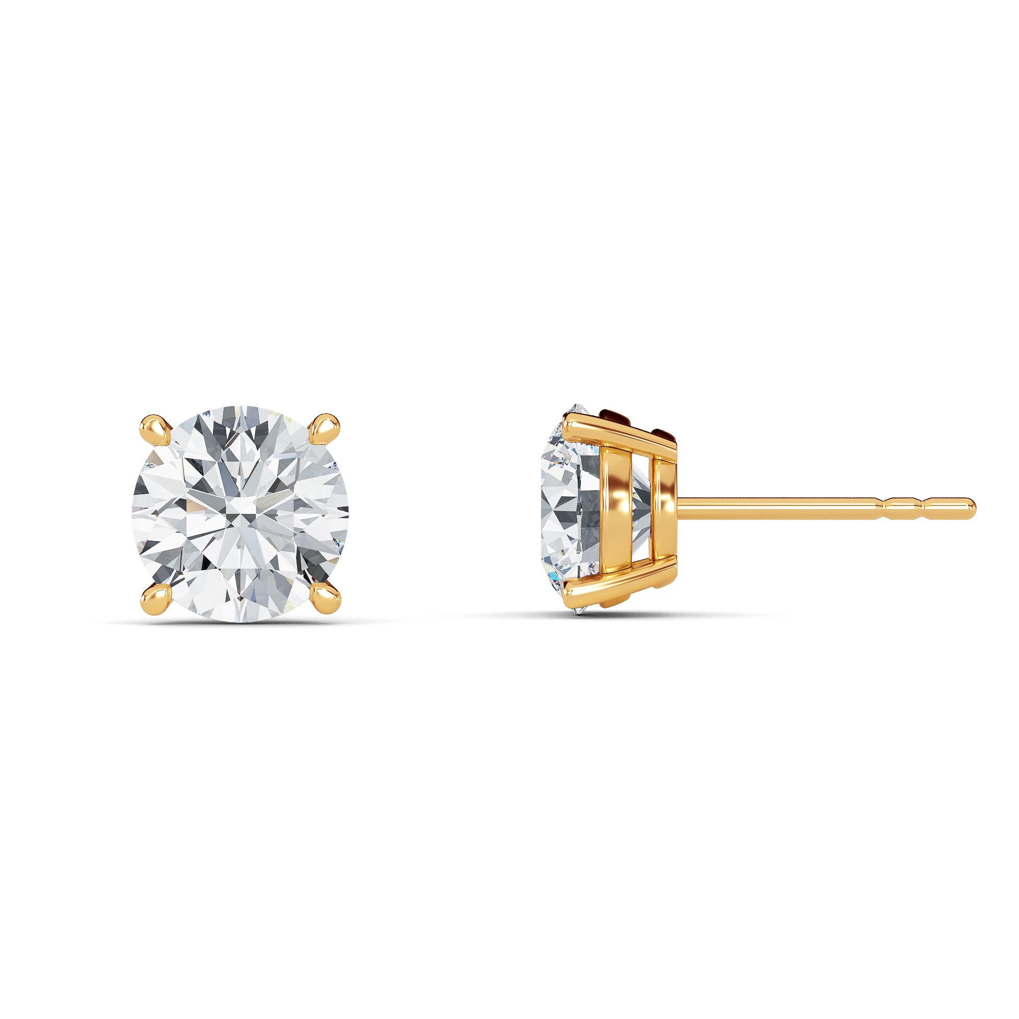 0.12 Carat TW Natural Diamond 14k Gold Four Prong Stud Earring In New Condition For Sale In Dubai, DU
