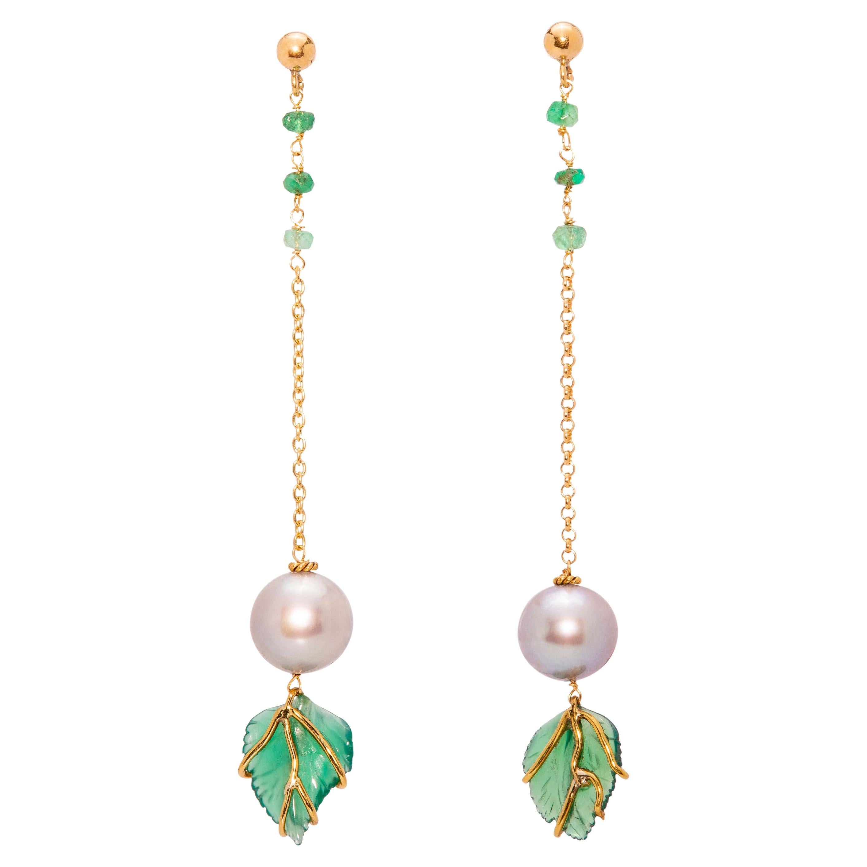 0.12 Karat Emerald 18 Karat Yellow Gold Green Agate Dangle Nature Earrings For Sale