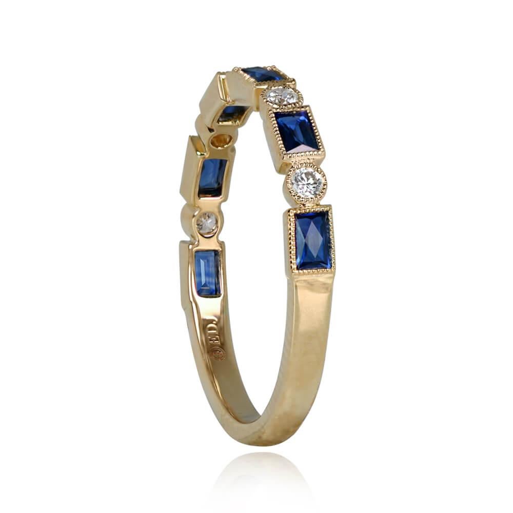 Art Deco 0.12ct Diamond & 0.51ct Sapphire Wedding Band, 18k Yellow Gold For Sale