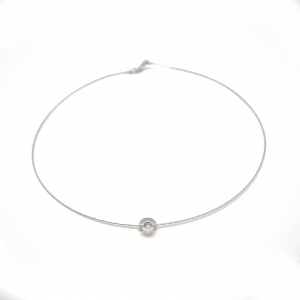 Collier solitaire avec diamants 0.12 carat Excellent état - En vente à Barcelona, CT