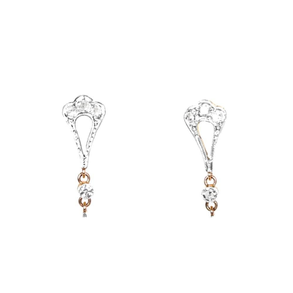 Boucles d'oreilles en or jaune 18 carats et diamants taille transitionnelle 0,12 carat Excellent état - En vente à New York, NY