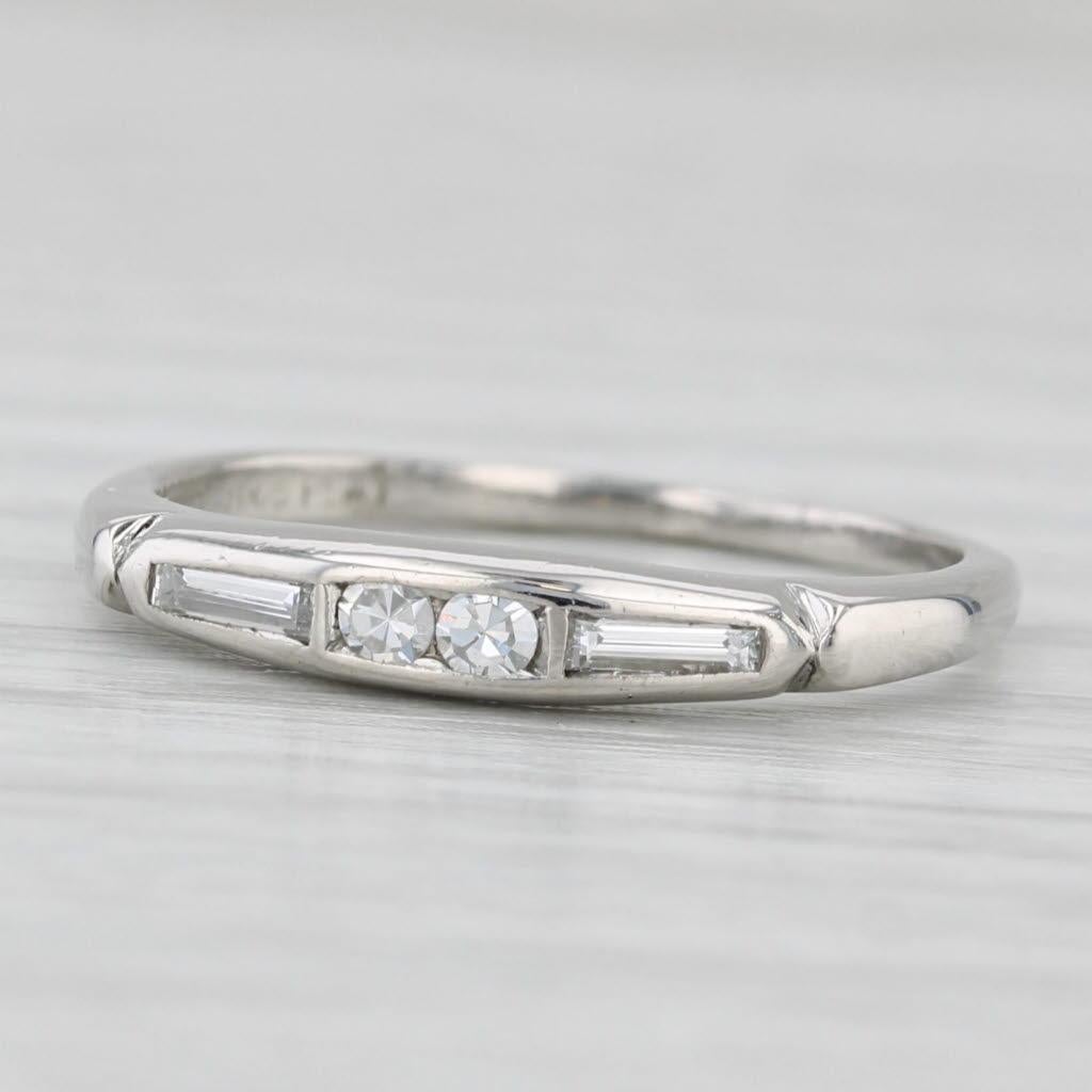 0.12ctw Diamond Wedding Band Platinum Size 5.75 Stackable Ring For Sale 2