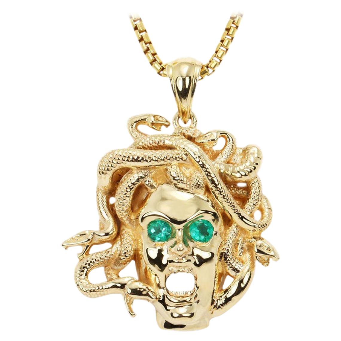 0.12tcw 18K Colombian Emerald Round Cut Realistic Emerald Eyes Madusa Pendant For Sale