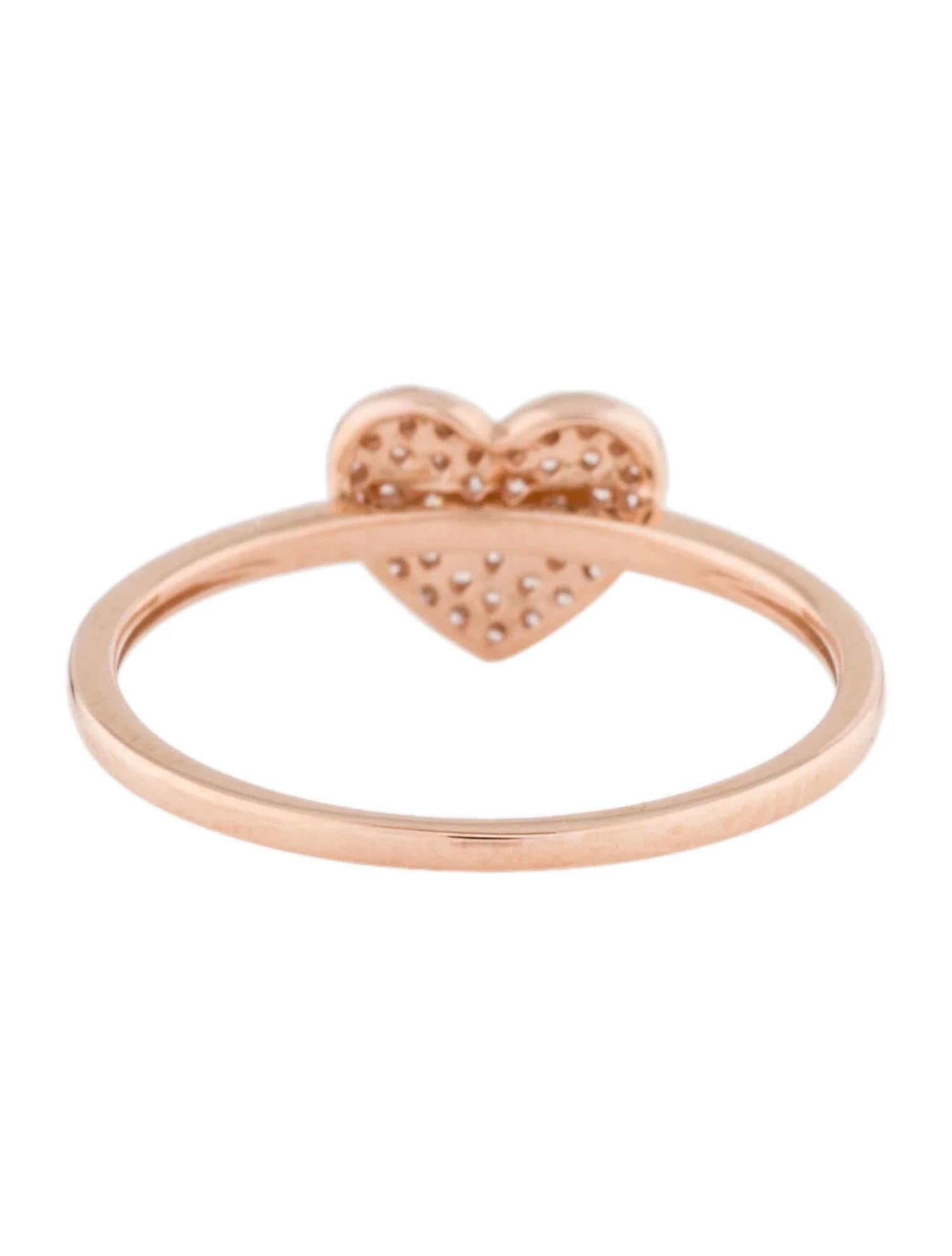 Round Cut 0.13 Carat Diamond Heart Cluster Rose Gold Fashion Ring For Sale