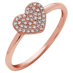 Anillo de moda de oro rosa con racimo de corazones de diamantes de 0,13 quilates