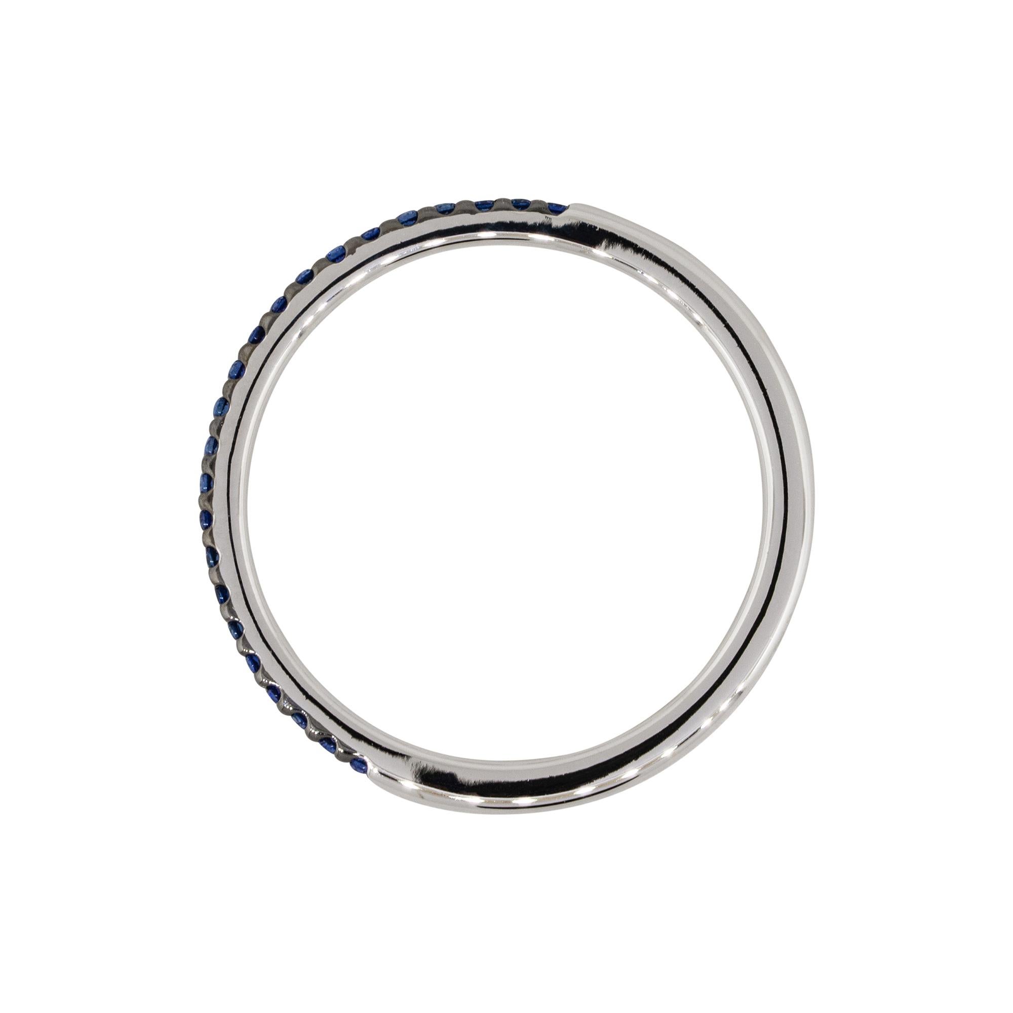 0.13 Carat Round Sapphire Halfway Ring 18 Karat in Stock In New Condition For Sale In Boca Raton, FL
