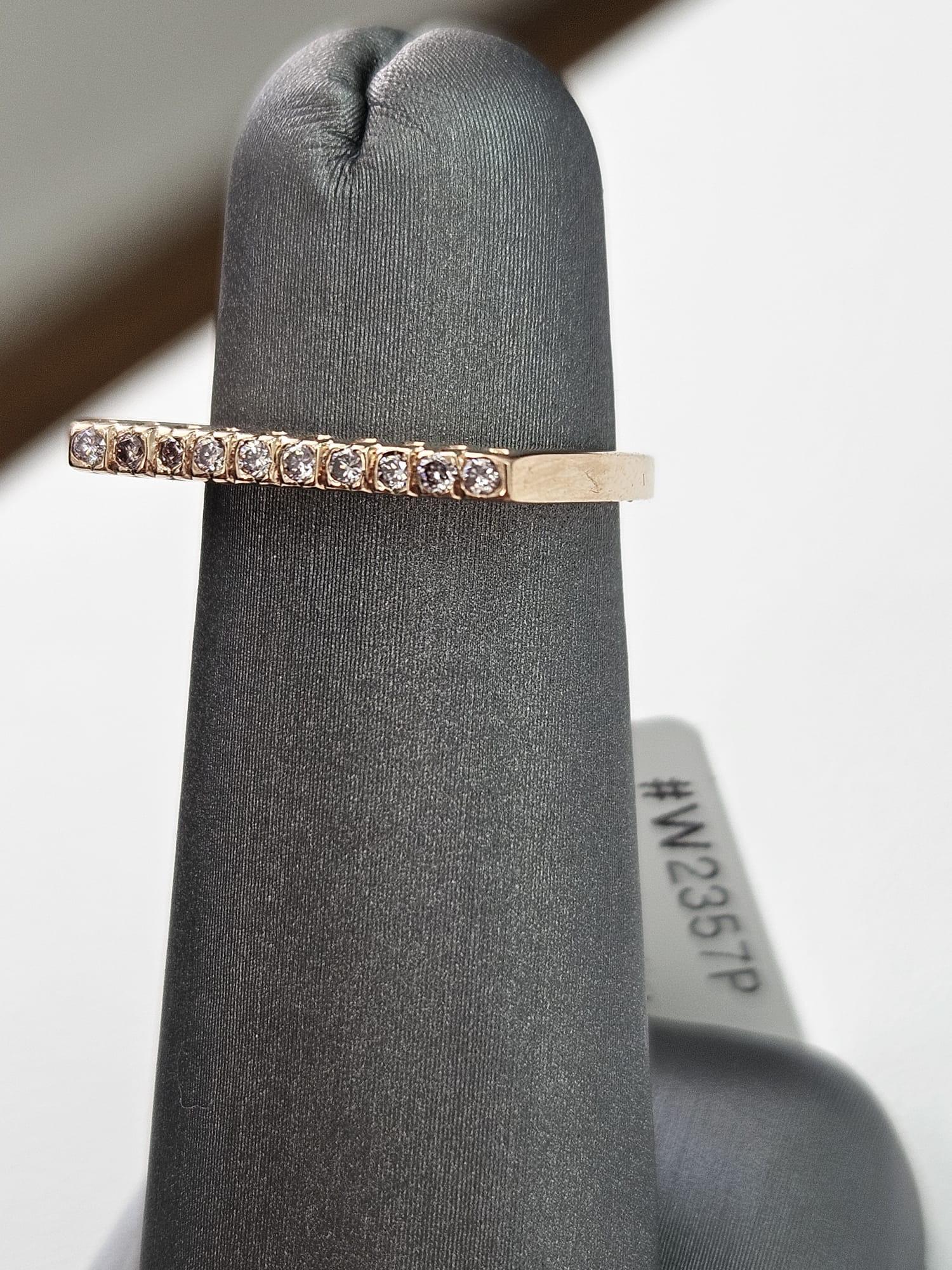 Round Cut 0.13 Ct Pink Diamond Band Ring with Rose Gold For Sale