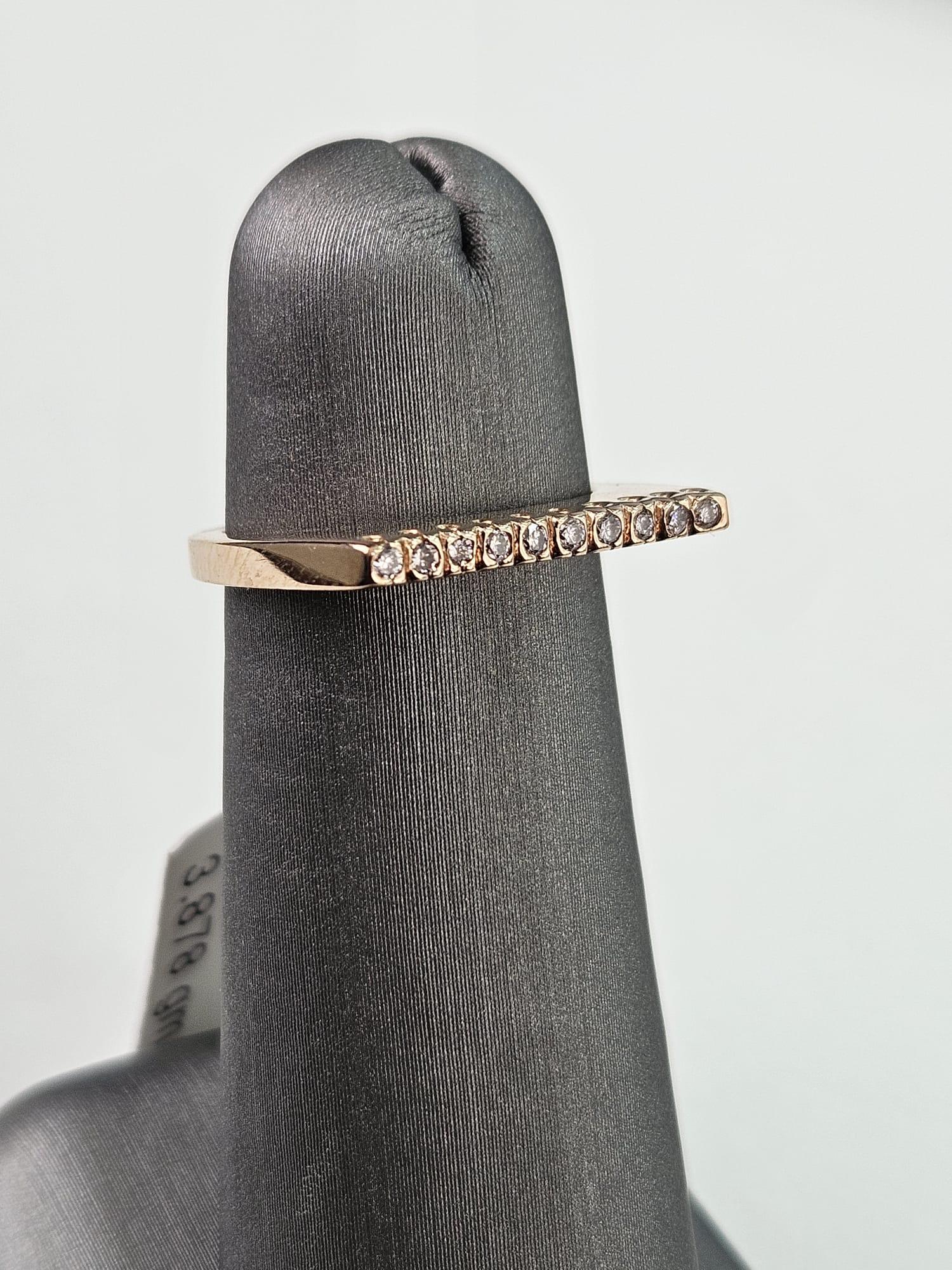 0,13 Ct Pink Diamond Band Ring mit Rose Gold im Zustand „Neu“ im Angebot in New York, NY