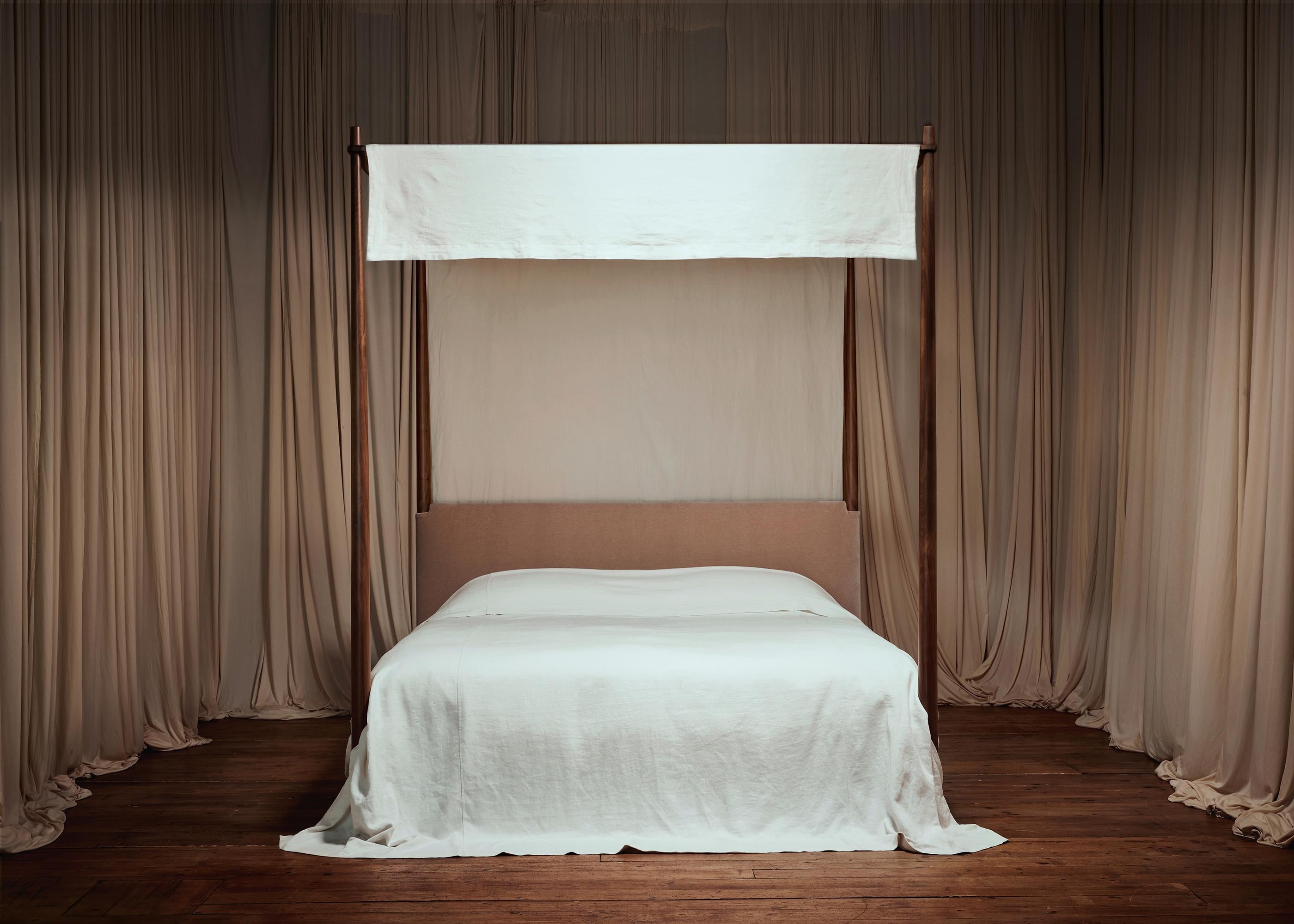 013 Monarch - Regina - Noce - Lino o velluto in vendita 5