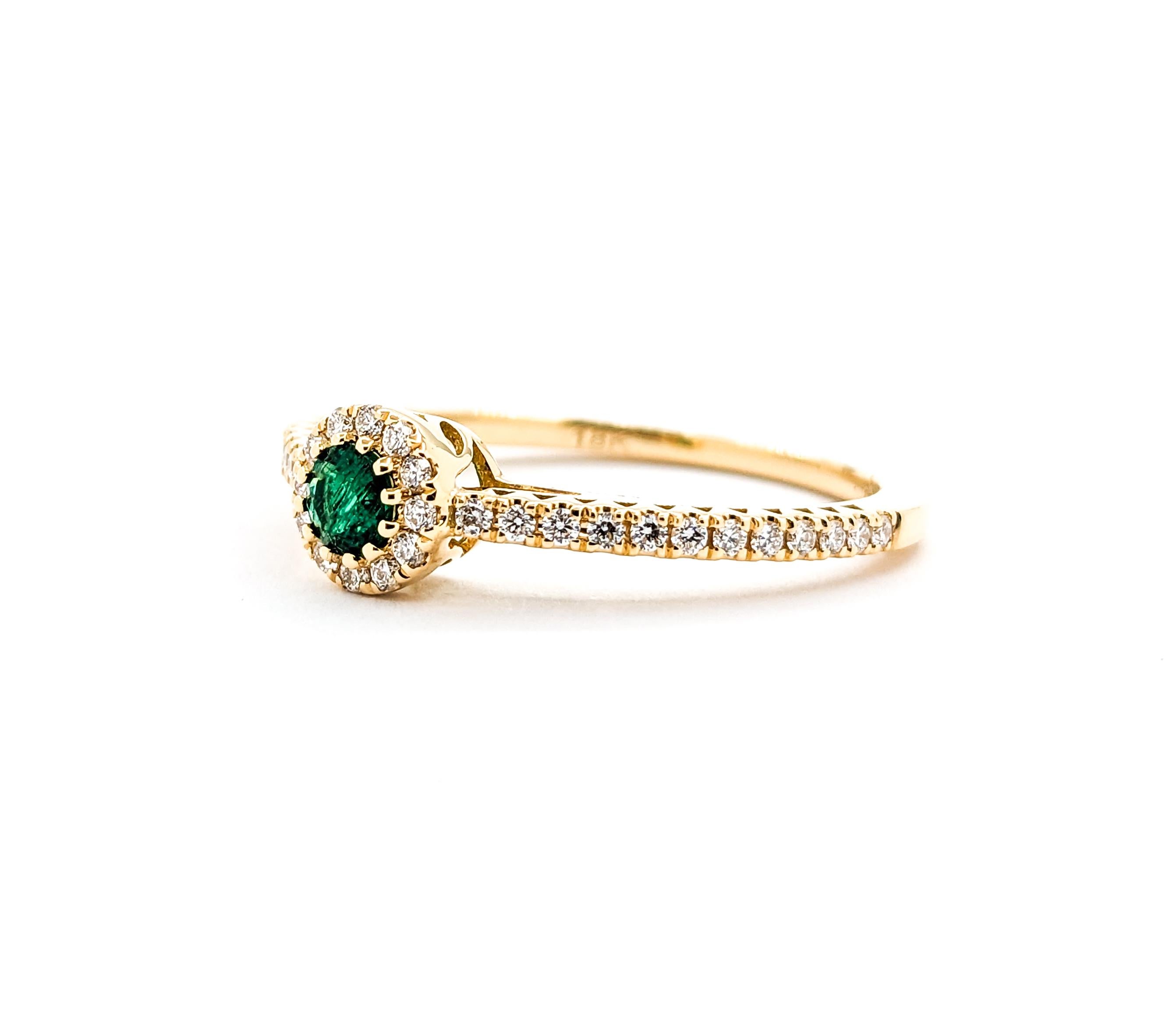 0.13ct green Emerald and Diamond Halo in 18k Yellow Gold For Sale 3