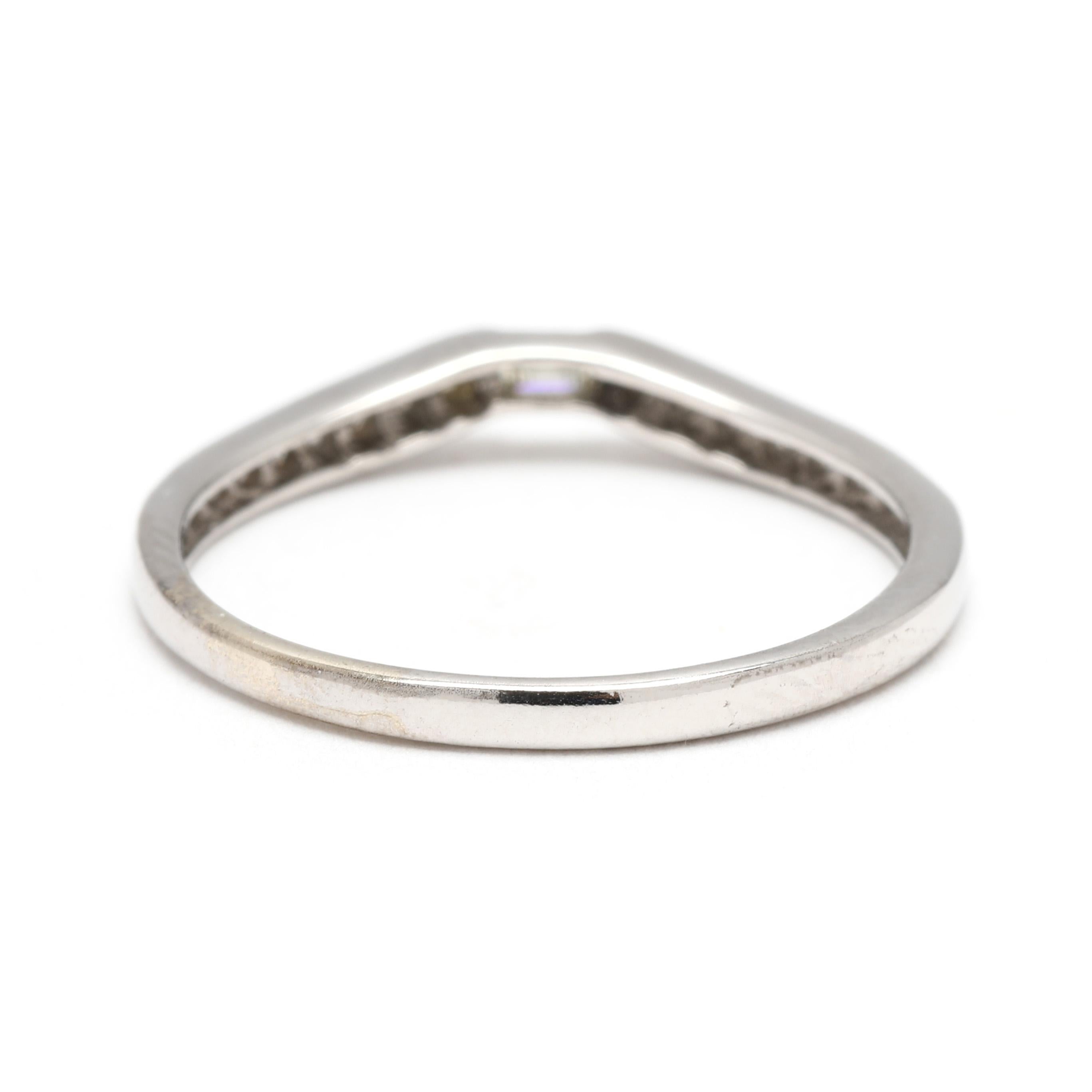 0,13ctw Diamond Curved Contour Band Ring, 14k Weißgold, Ringgröße 6,75 (Baguetteschliff) im Angebot