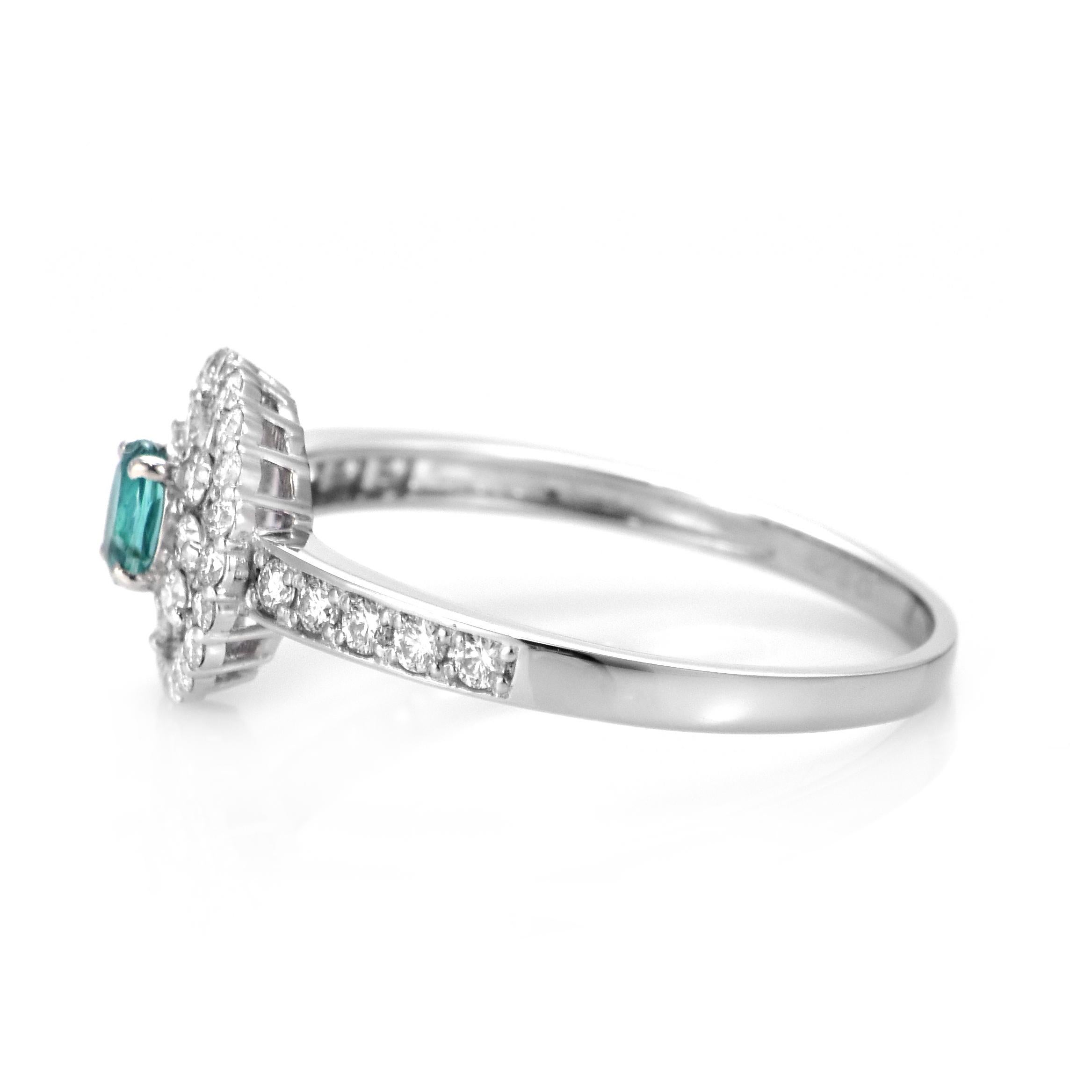 0.14 Carat Natural Brazilian Paraiba Tourmaline & Diamond Ring Made in Platinum In New Condition For Sale In Tokyo, JP