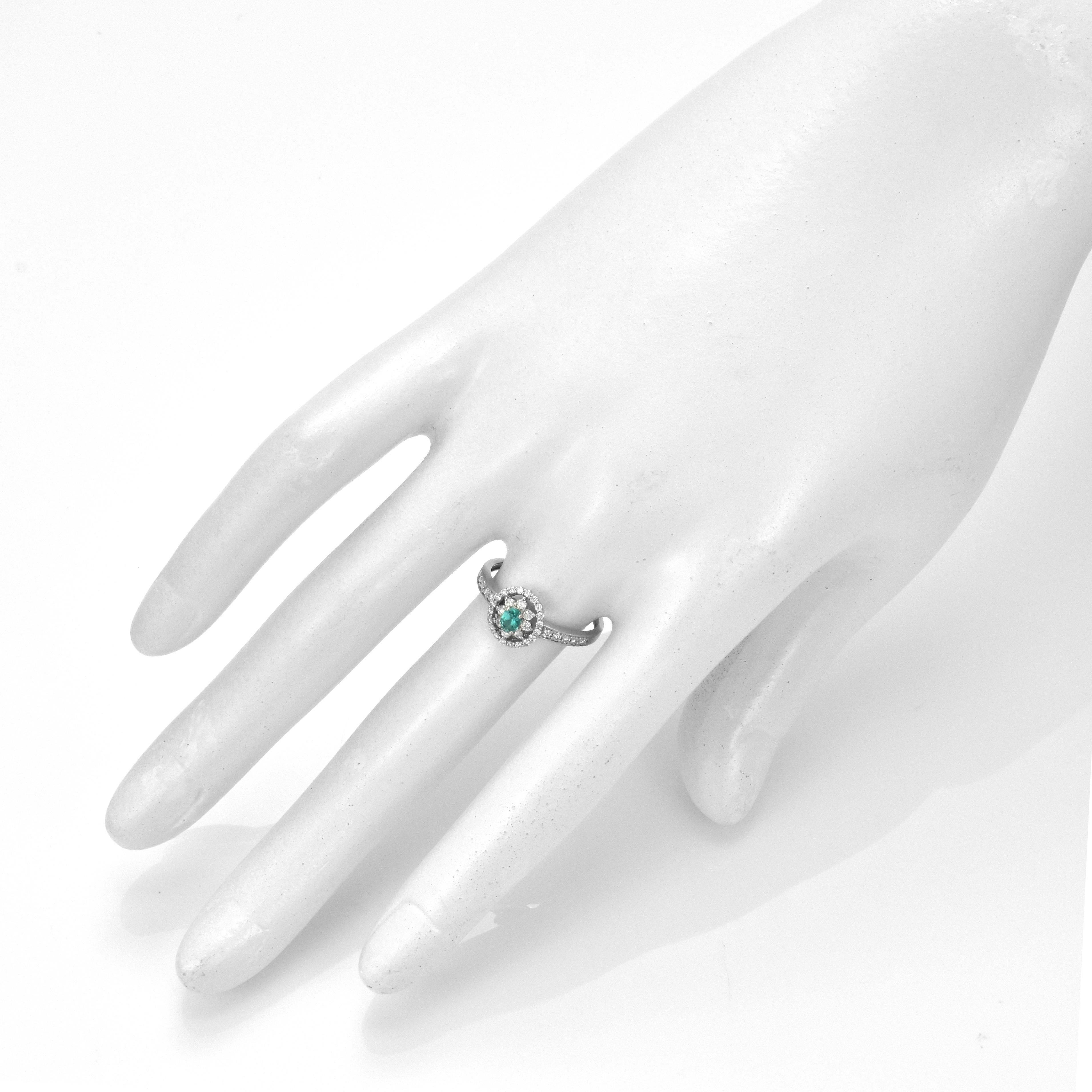 0.14 Carat Natural Brazilian Paraiba Tourmaline & Diamond Ring Made in Platinum For Sale 3