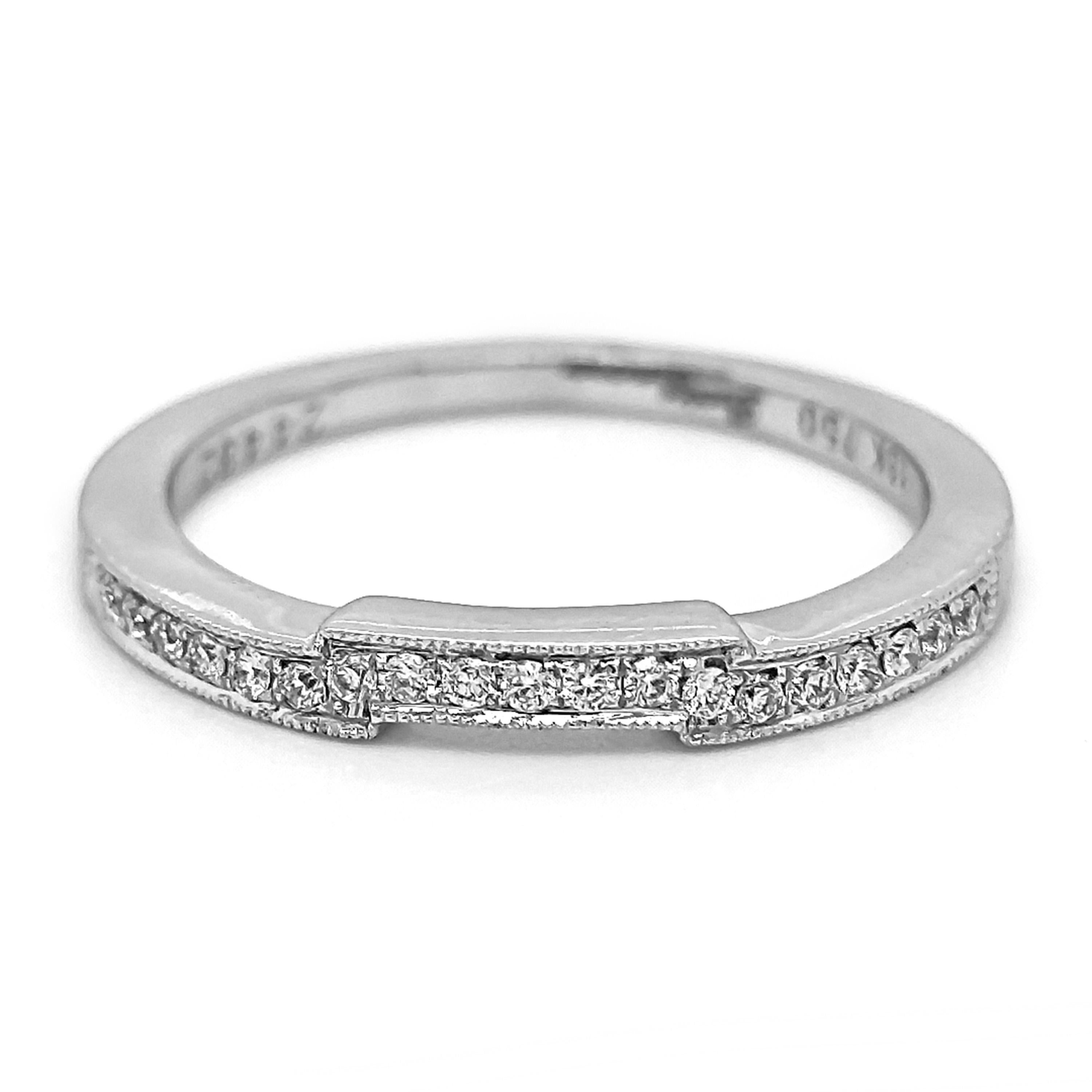 Round Cut 0.14 Carat White Diamond White Gold Ring For Sale