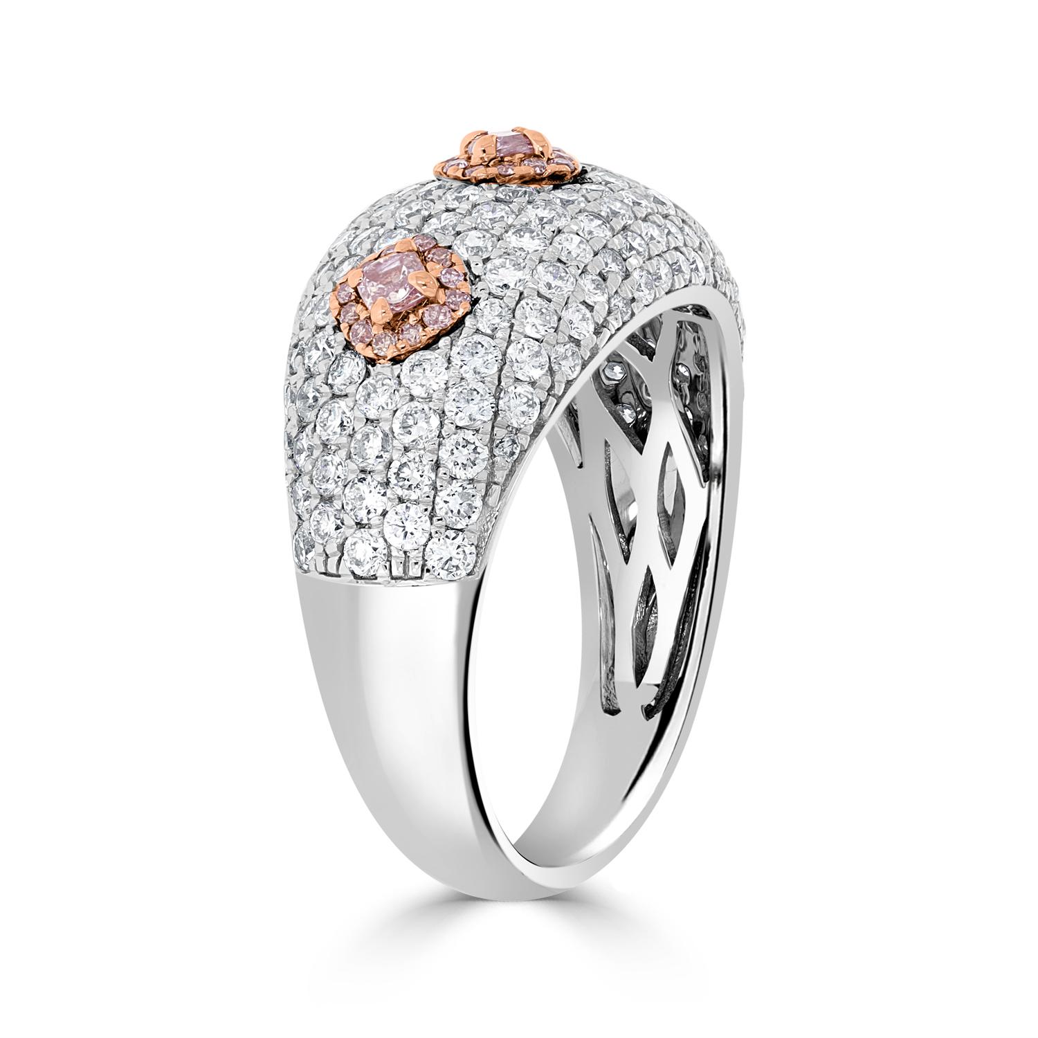 Contemporary 0.14 Carats Pink Diamond Three Stone Ring For Sale