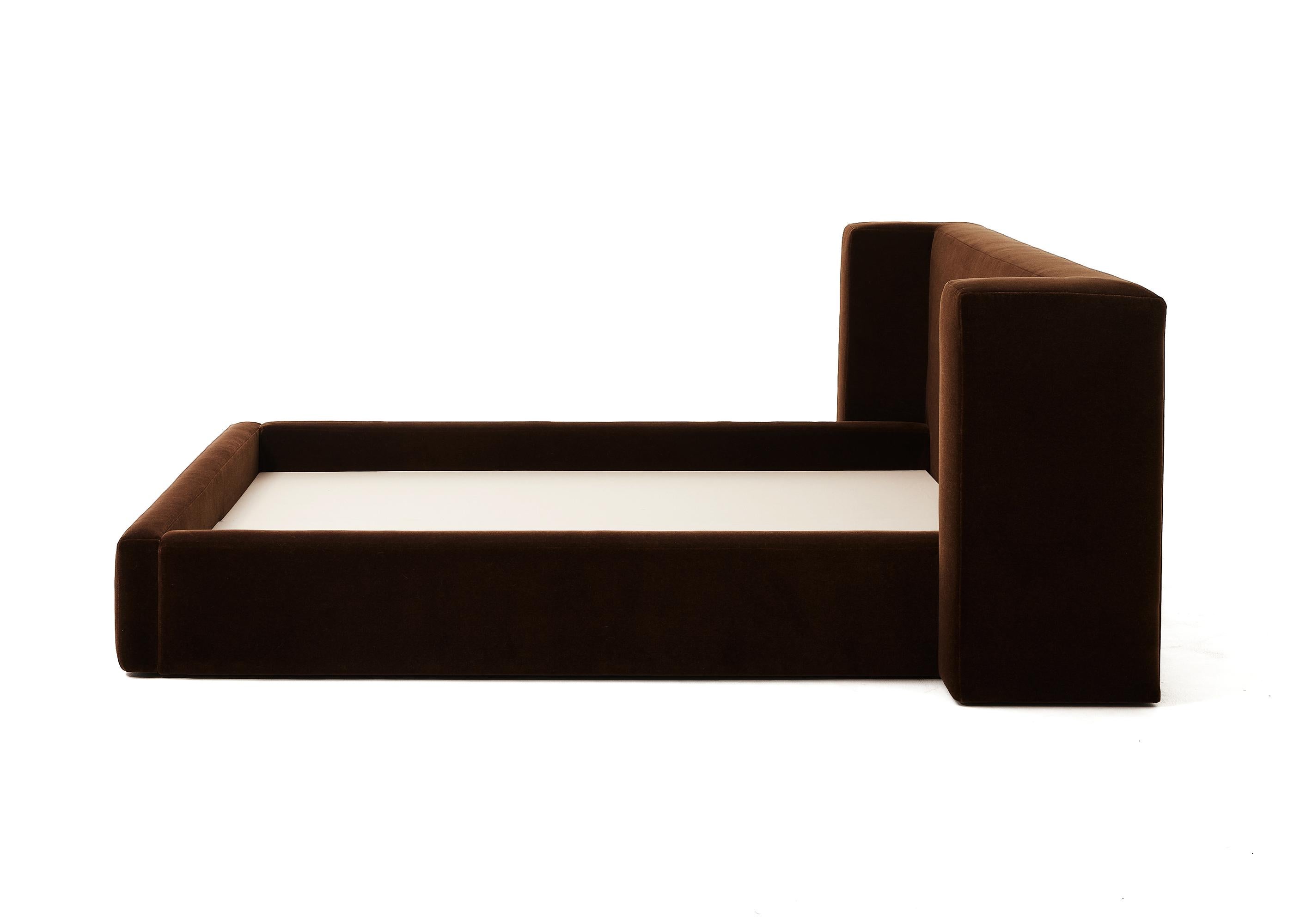 XXI secolo e contemporaneo 014 Letto Comune - Re - Mohair in vendita