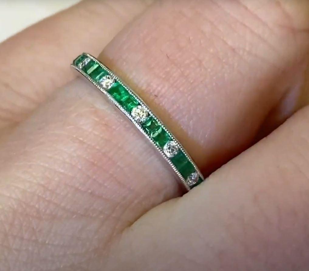 Women's 0.14ct Diamond & 0.30ct Natural Emerald Band Ring, Platinum For Sale