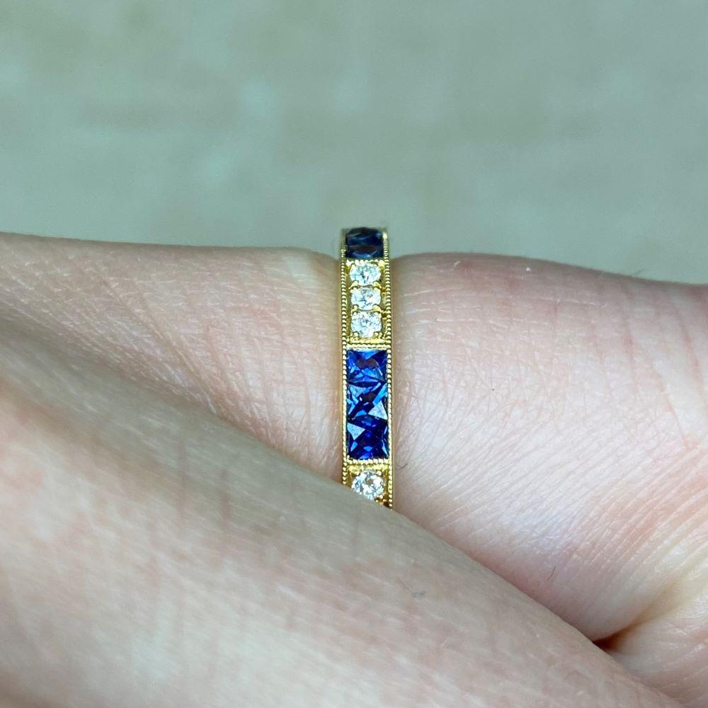 Round Brilliant Diamonds Eternity Band (Approx. 0.10-Carats), 18K Yellow Gold In Excellent Condition For Sale In New York, NY