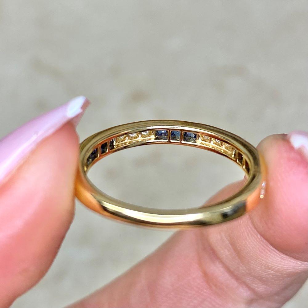 Women's Round Brilliant Diamonds Eternity Band (Approx. 0.10-Carats), 18K Yellow Gold For Sale